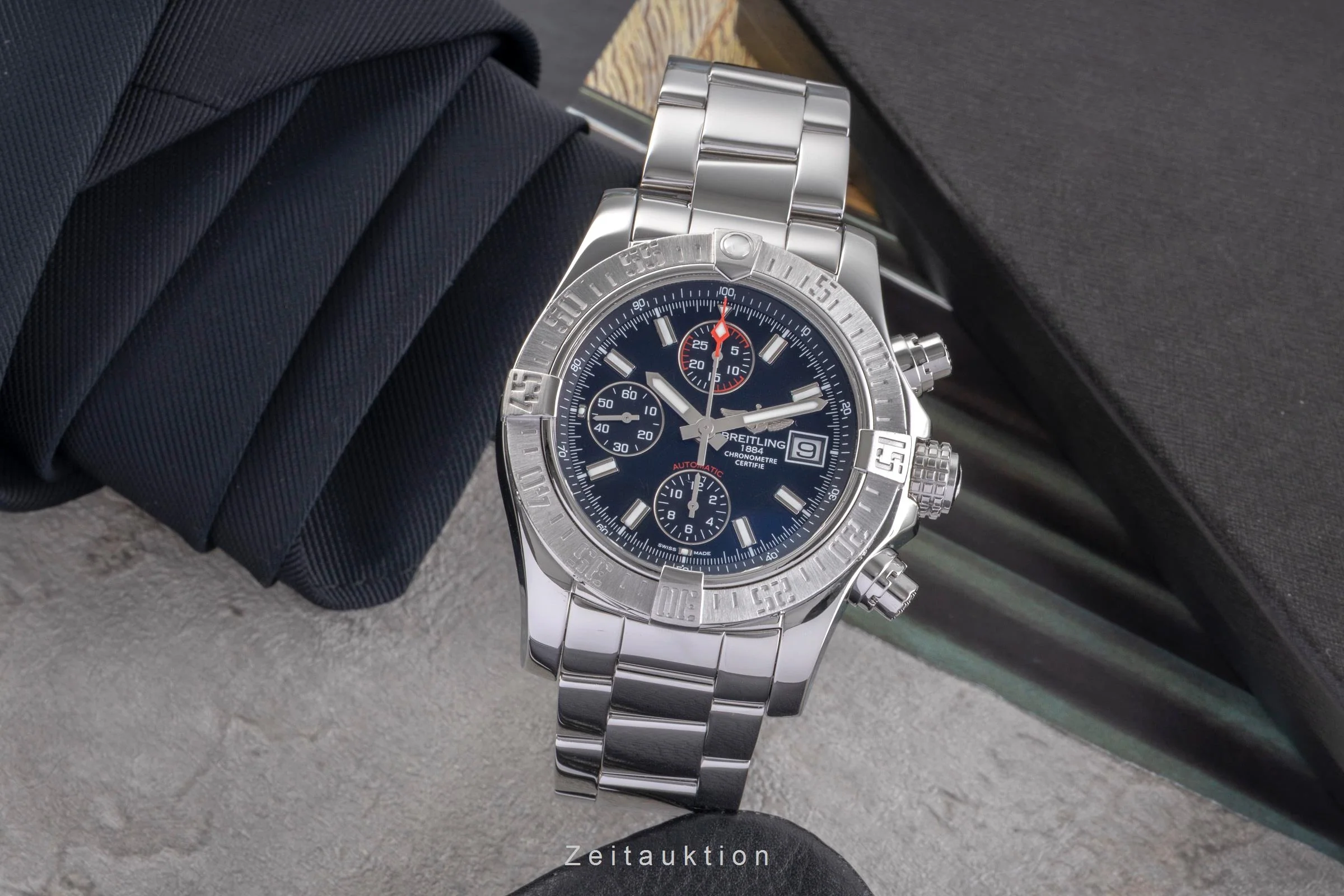 Breitling Avenger II chronograph steel automatic men's watch A13381 11/BC32  [2505407] - Image 4
