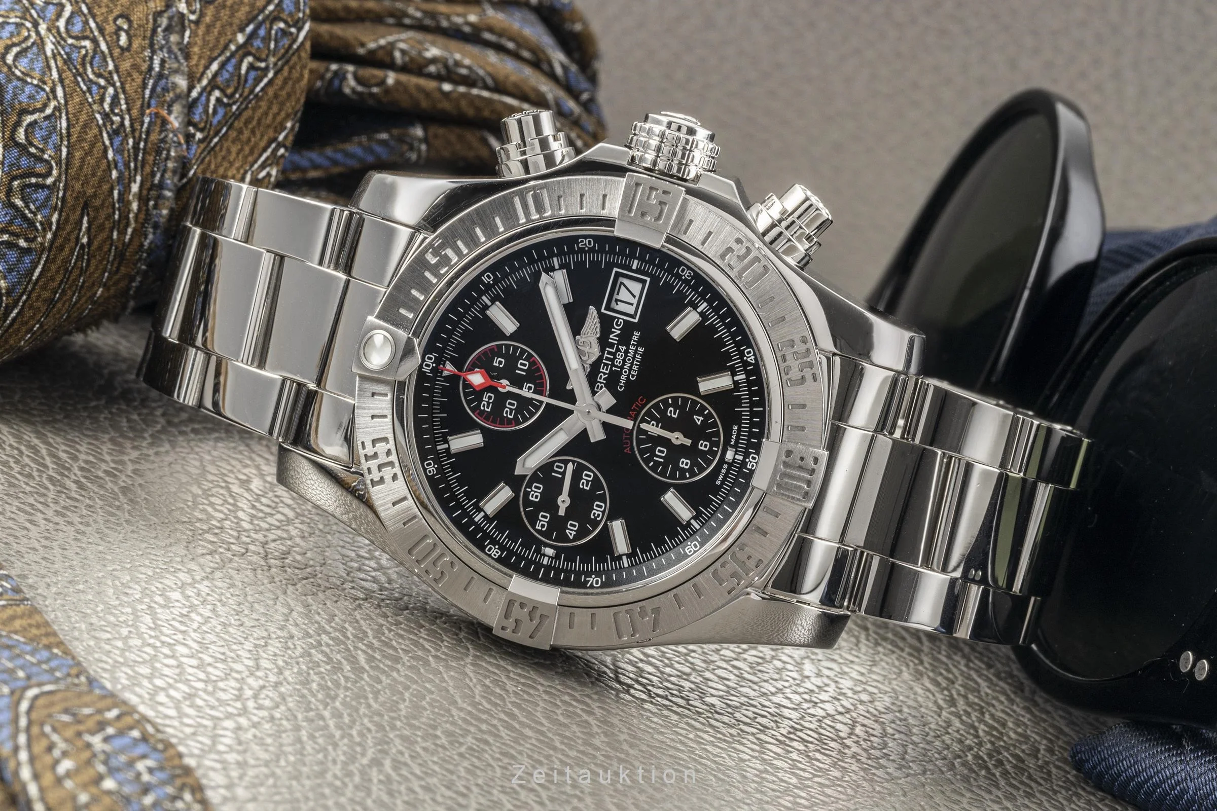 Breitling Avenger II chronograph steel automatic men's watch A13381  [2302070] - Image 2