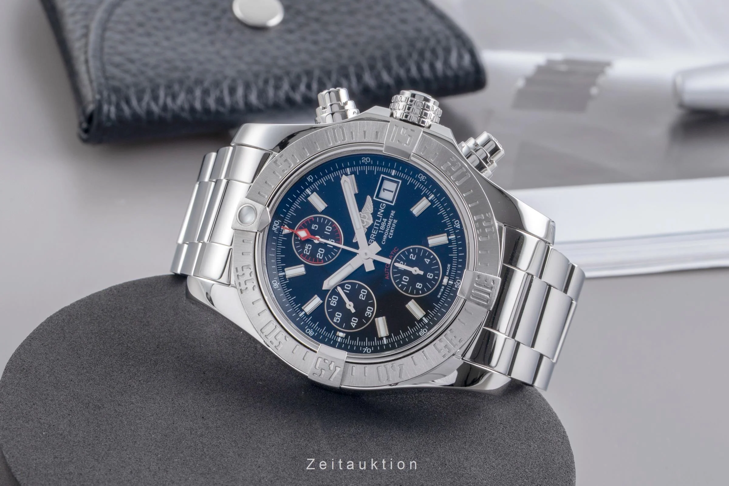 Breitling Avenger II chronograph steel automatic men's watch A1338111/BC32  [2506999] - Image 3