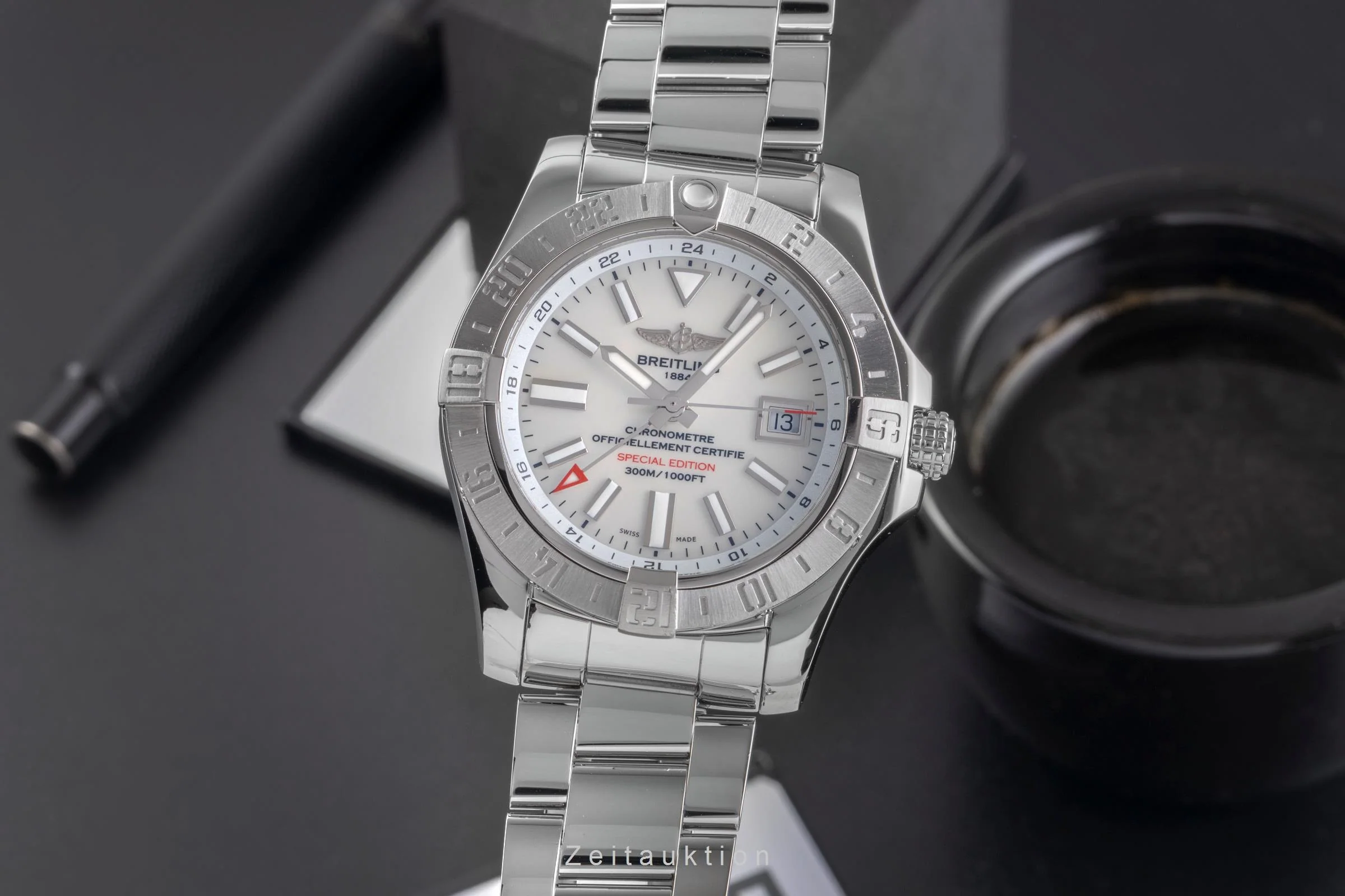 Breitling Avenger II GMT steel automatic men's watch A32390  [2504415] - Image 2