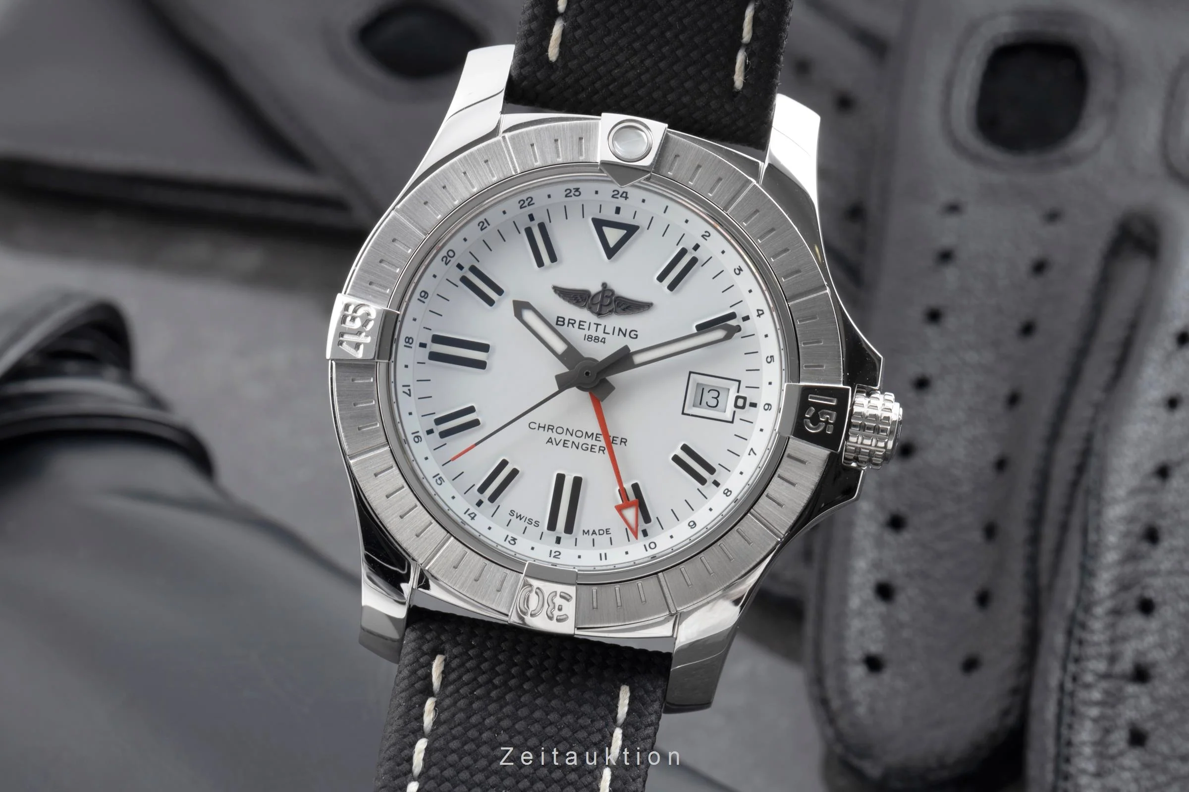 Breitling Avenger II GMT steel automatic men's watch A32397101A1X1  [2505626] - Image 2