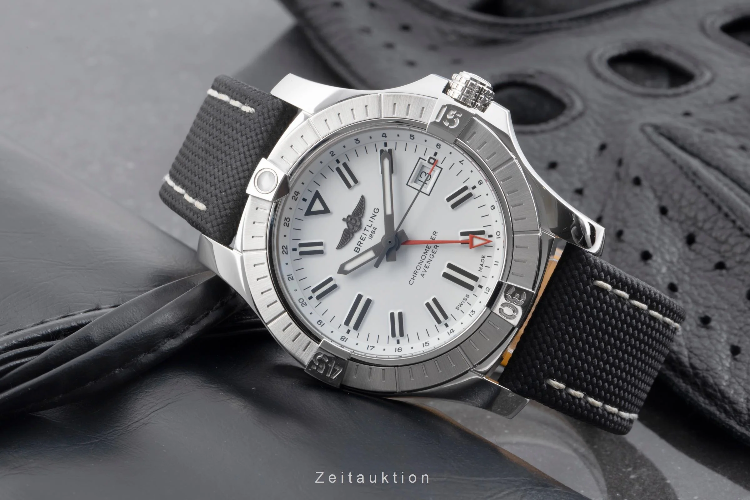 Breitling Avenger II GMT steel automatic men's watch A32397101A1X1  [2505626] - Image 3
