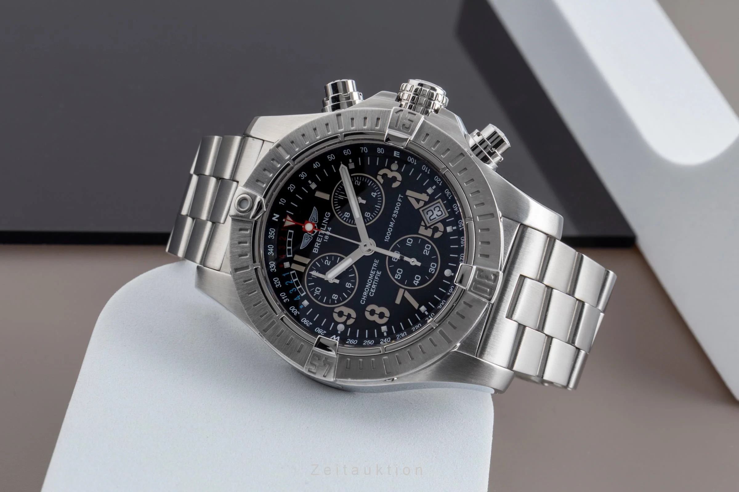 Breitling Avenger Seawolf chronograph steel quartz men's watch A73390-208  [2502389] - Image 3