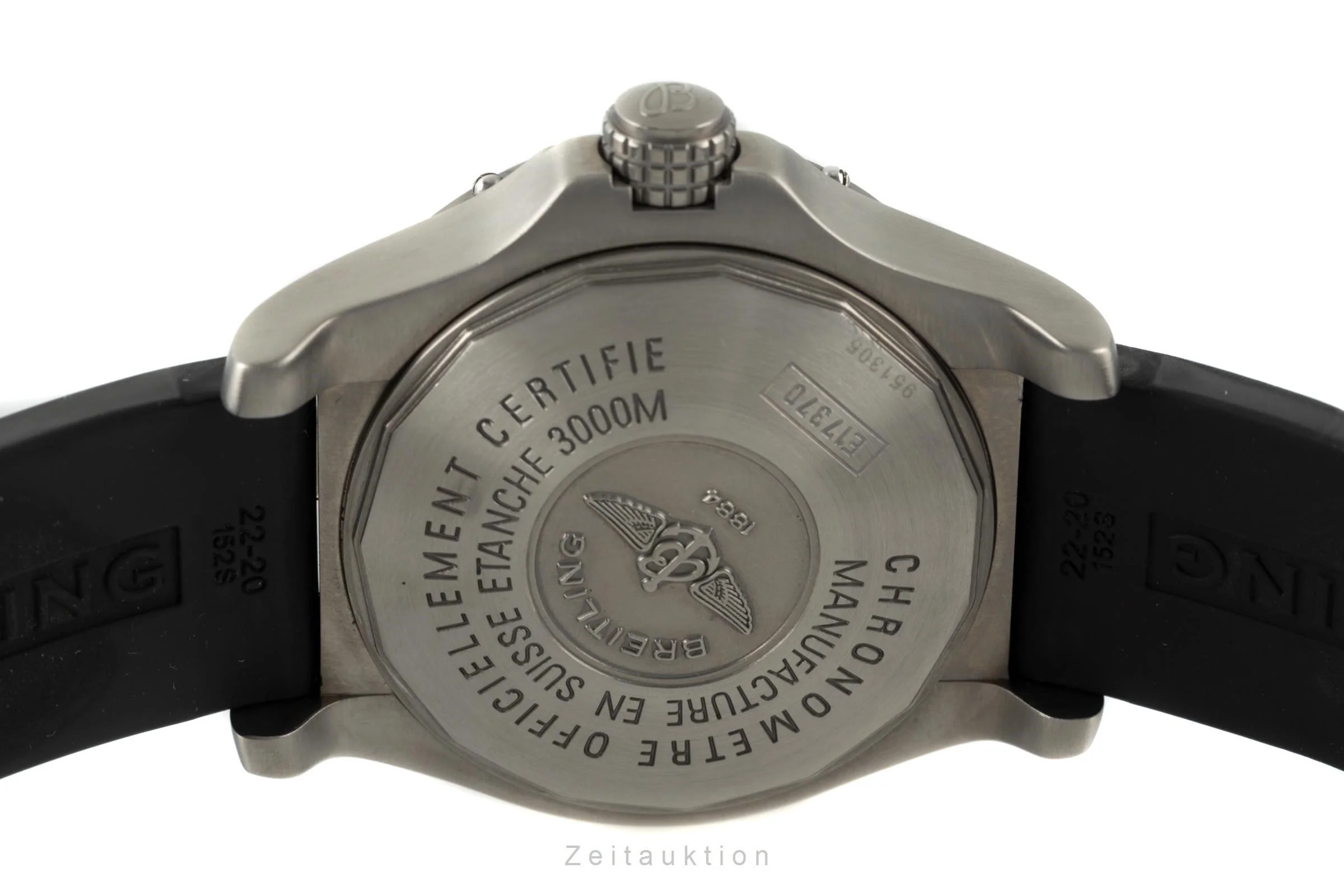 Breitling Avenger Seawolf titanium automatic men's watch E17370  [2110616] - Image 11