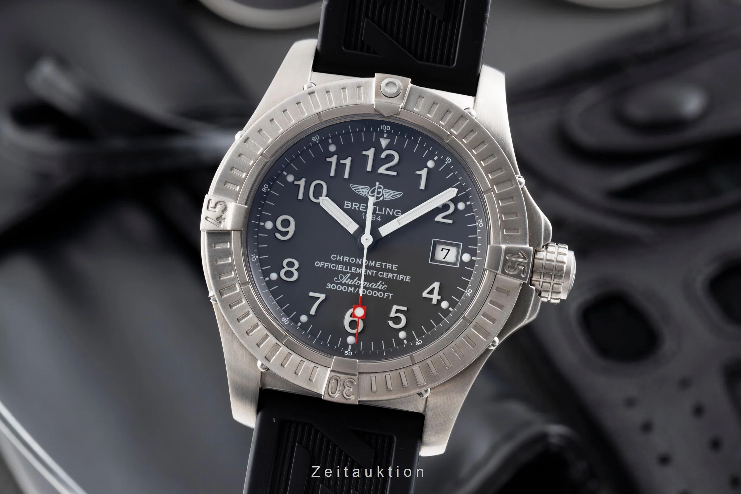 Breitling Avenger Seawolf titanium automatic men's watch E17370  [2503275] - Image 2