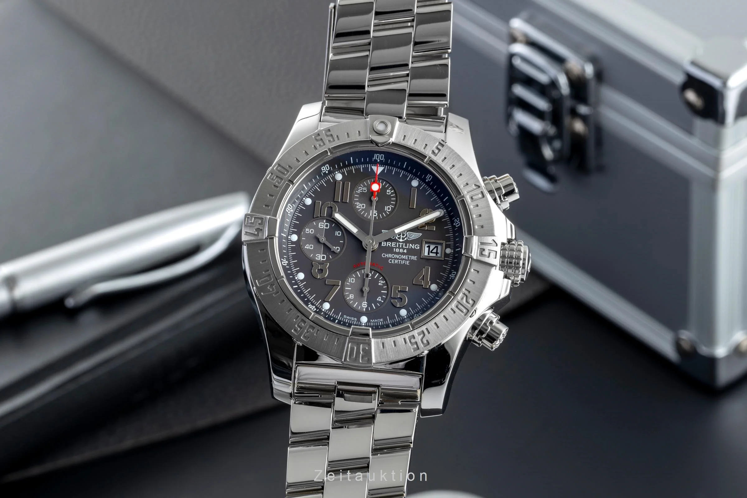 Breitling Avenger Skyland chronograph steel automatic men's watch A13380-178  [2504949] - Image 2