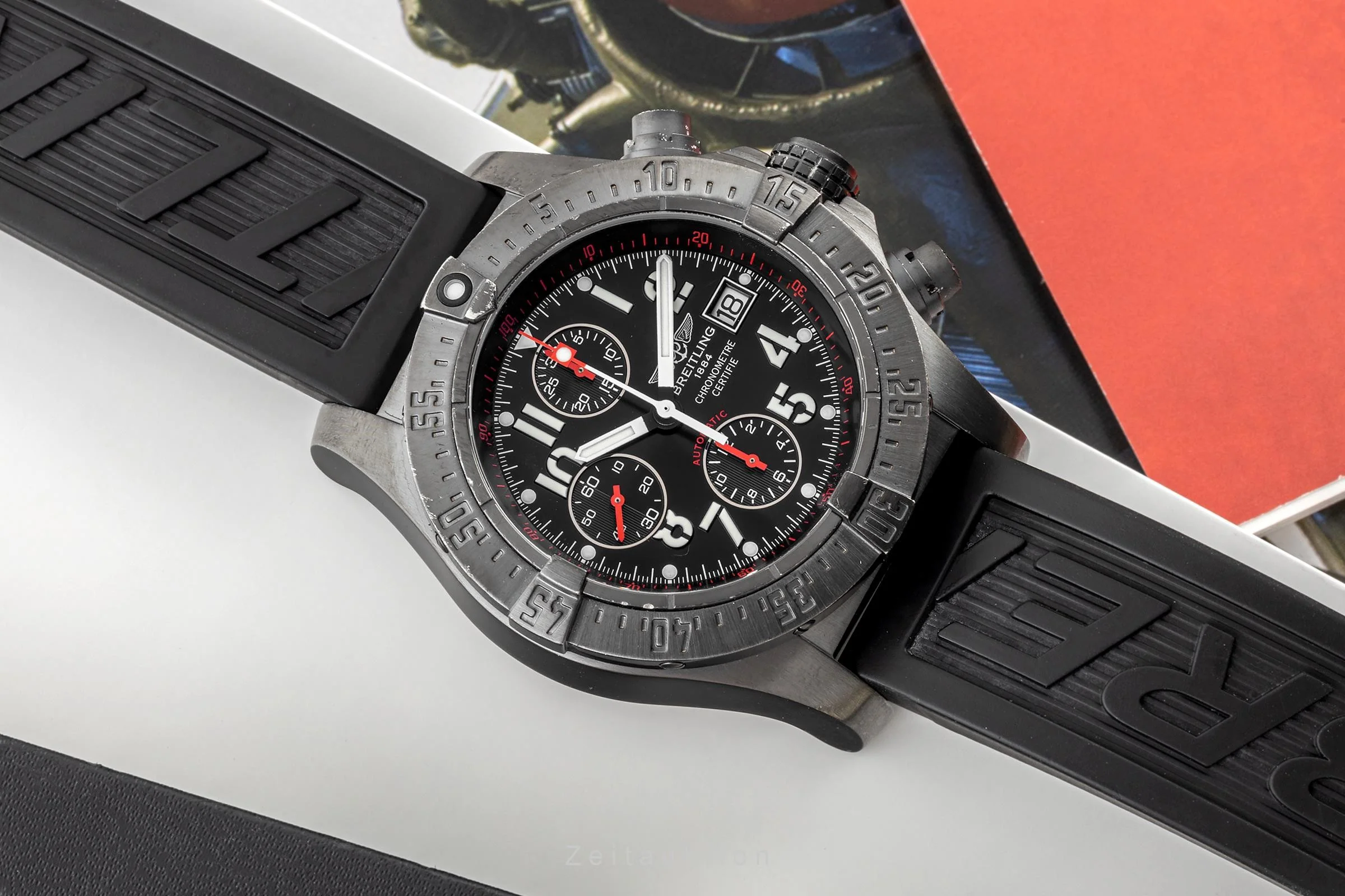 Breitling Avenger Skyland chronograph steel automatic men's watch M13380-3014 LP: 6200EUR Limited  [2304329] - Image 3