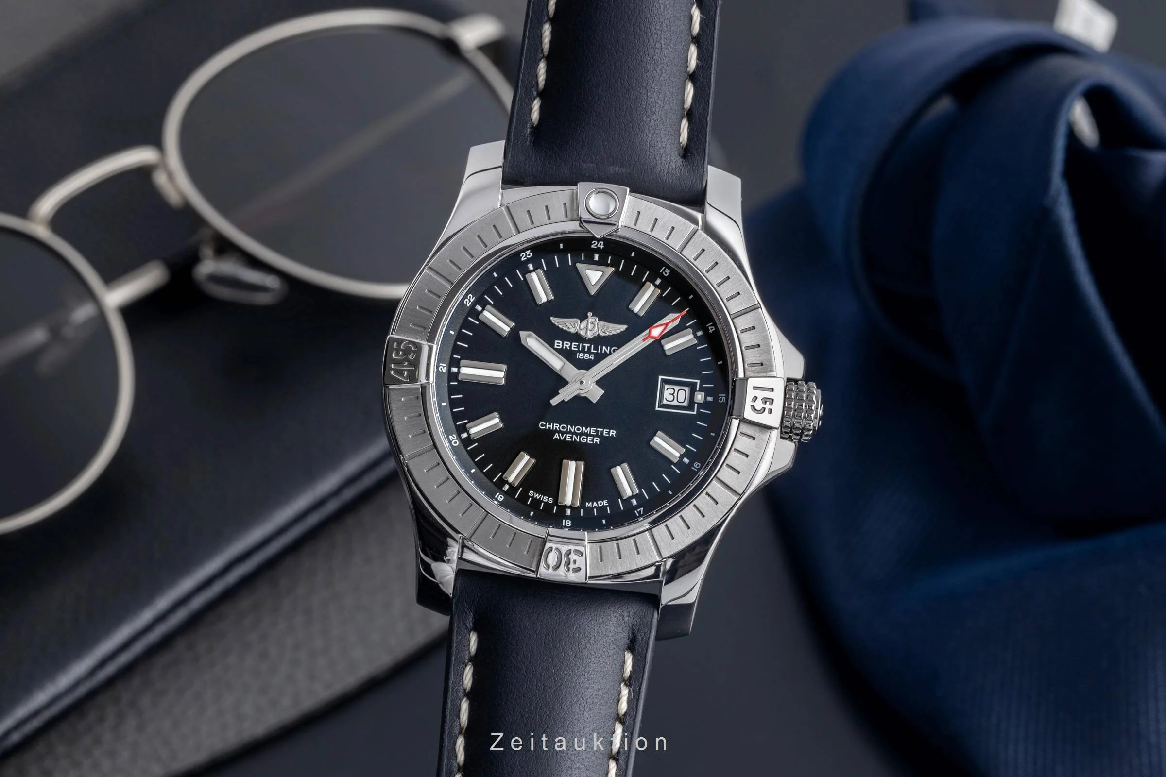 Breitling Avenger steel automatic men's watch A17318  [2501984] - Image 2