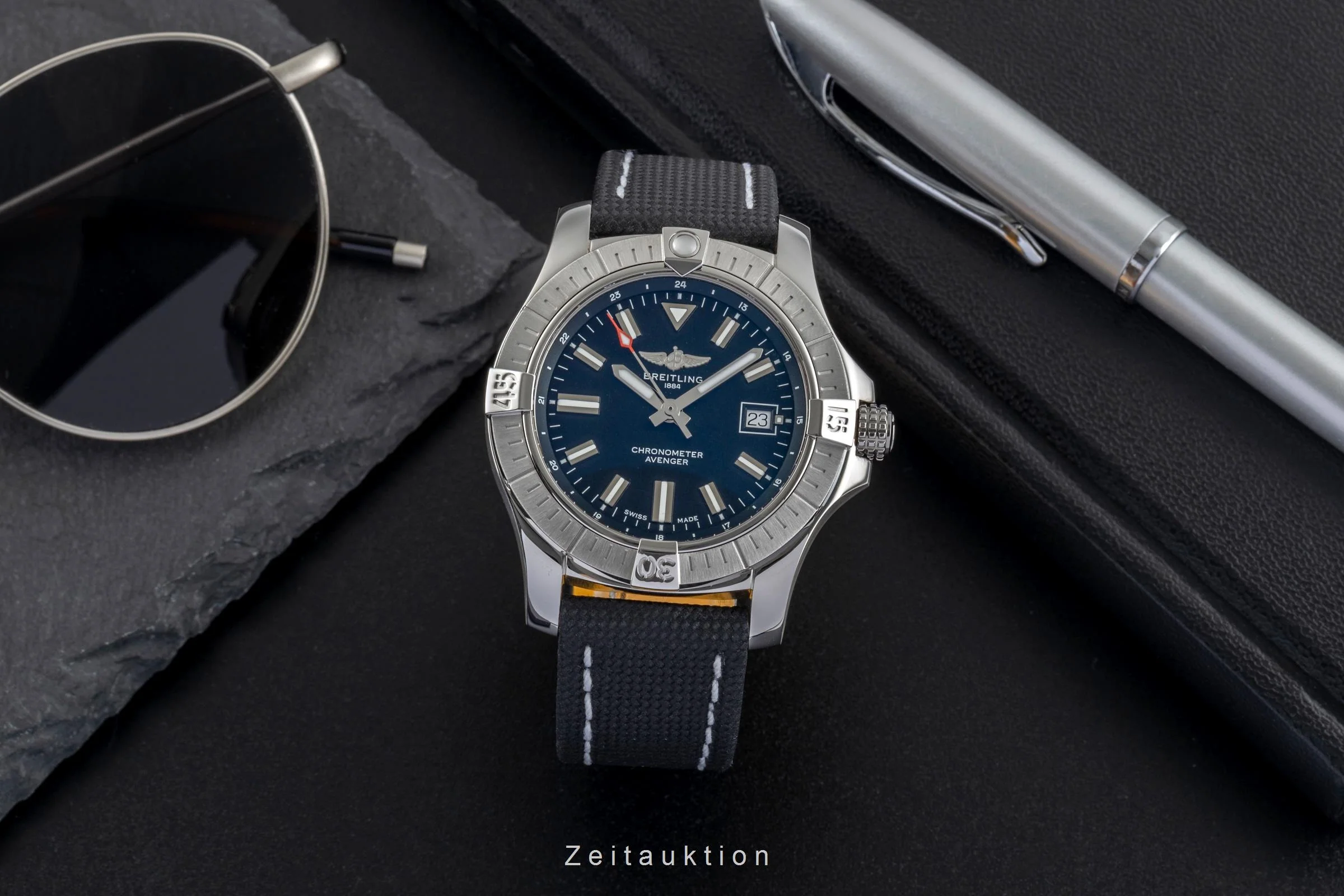 Breitling Avenger steel automatic men's watch A17318101B1X1 LP: 4150EUR  [2503177] - Image 4