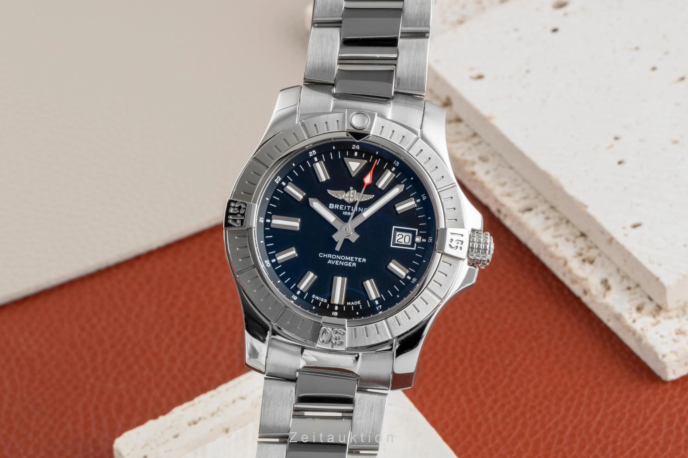 Breitling Avenger steel automatic men's watch A17318101B1X1 LP: 5200EUR  [2507050] - Image 2