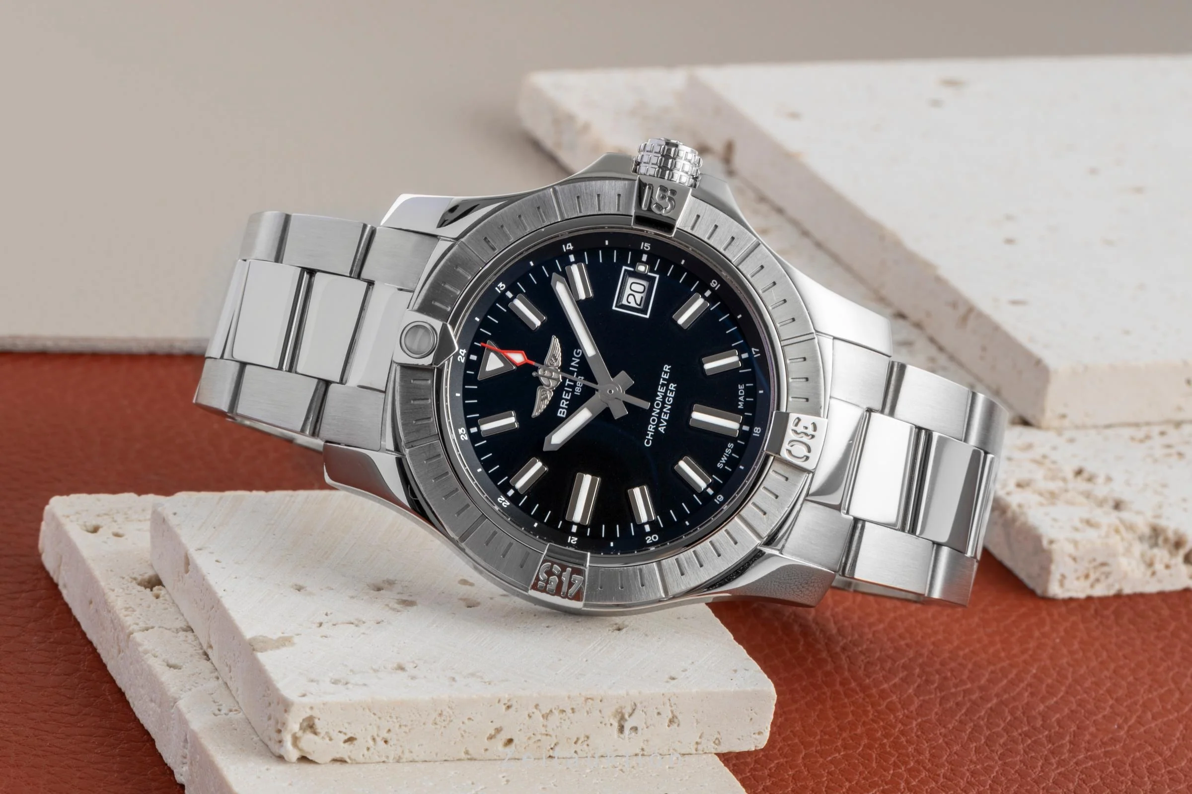 Breitling Avenger steel automatic men's watch A17318101B1X1 LP: 5200EUR  [2507050] - Image 3