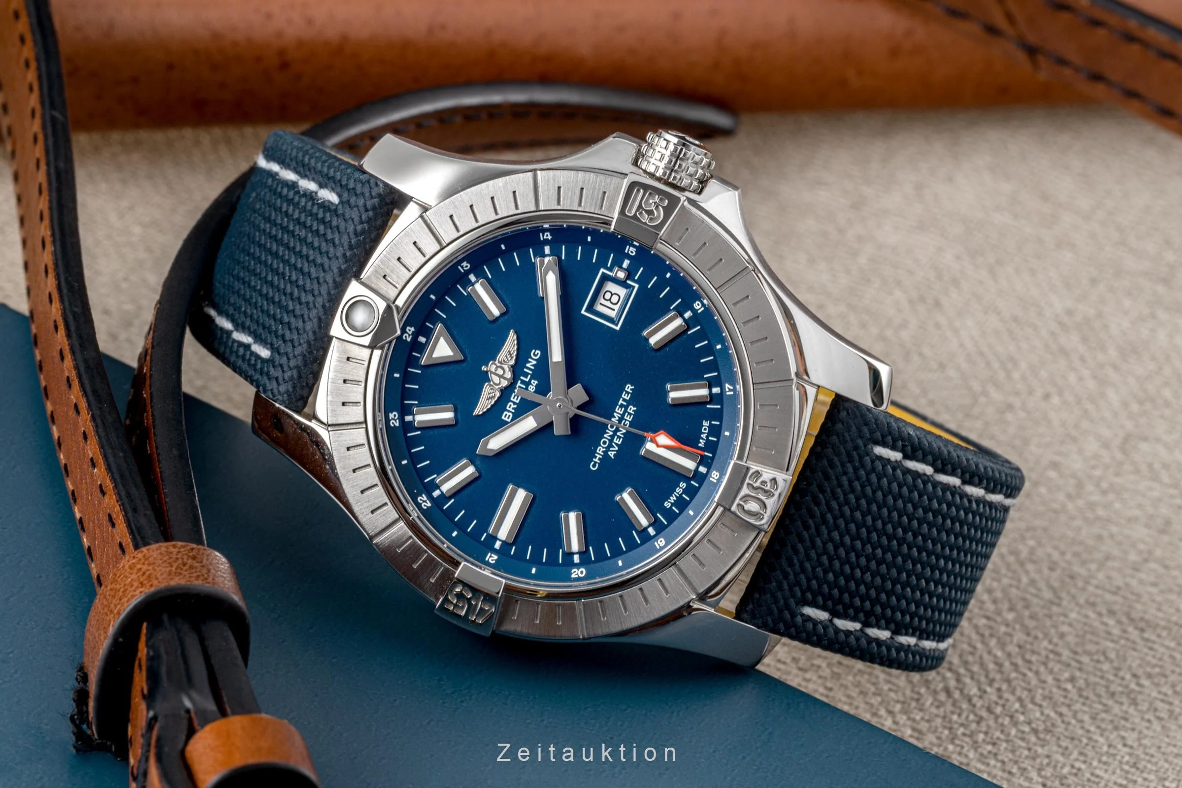Breitling Avenger steel automatic men's watch A17318101C1X1  [2301622] - Image 3