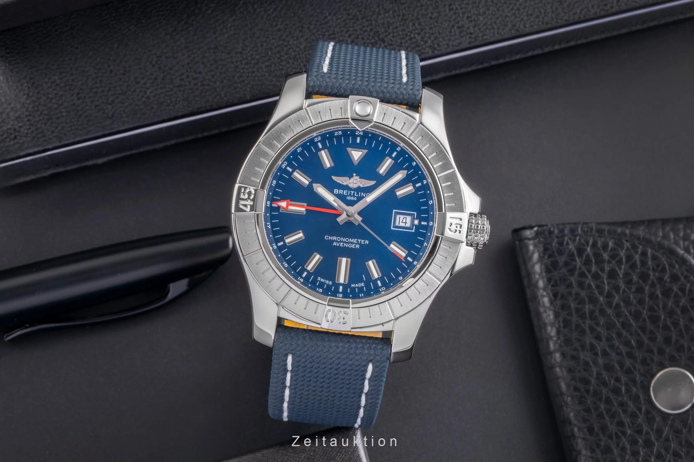 Breitling Avenger steel automatic men's watch A32395  [2505264] - Image 4
