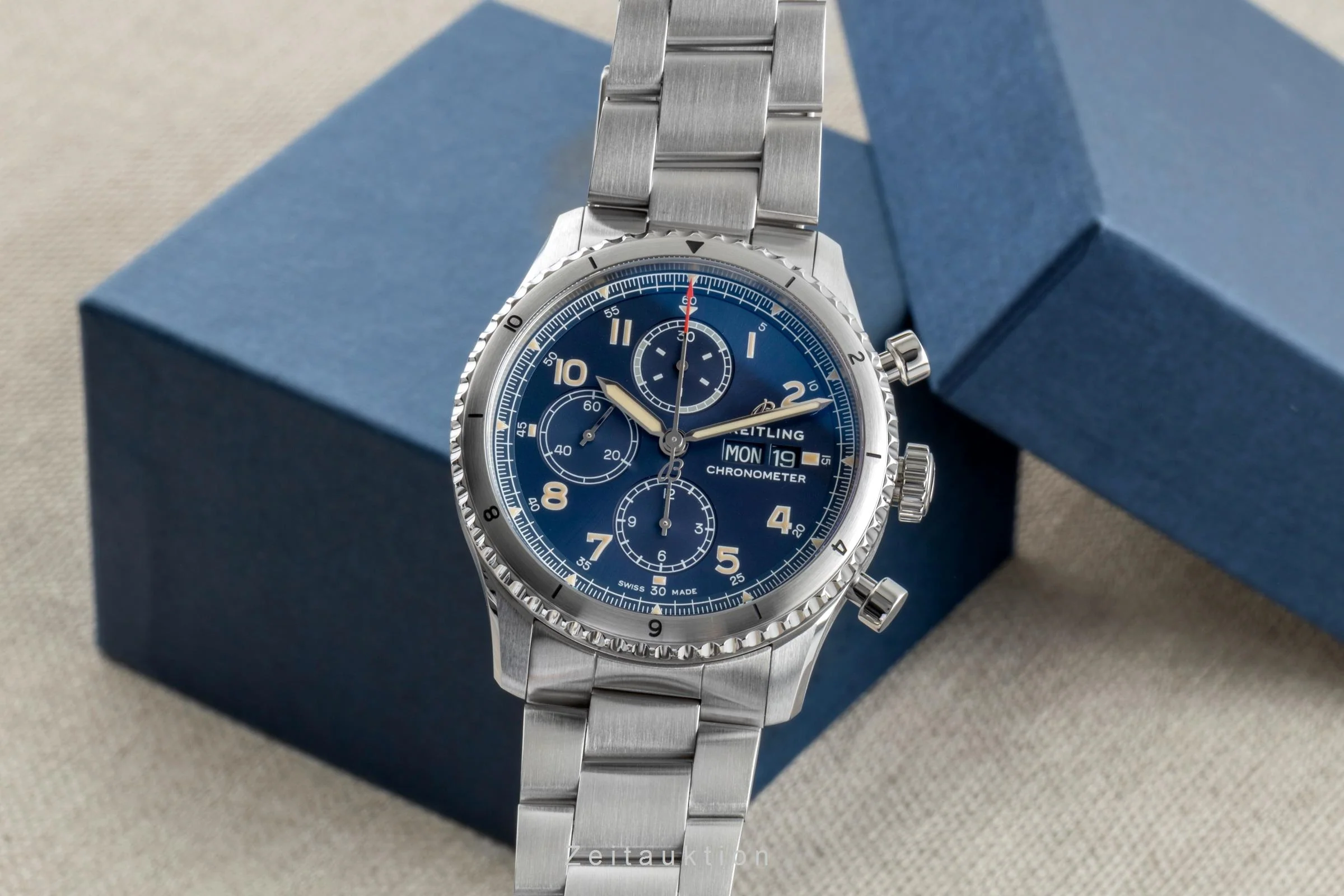 Breitling Aviator 8 chronograph steel automatic men's watch A13316  [2506578] - Image 2