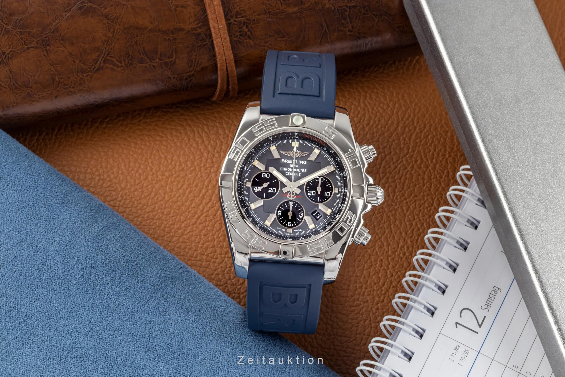 Breitling Chronomat 44 chronograph steel automatic men's watch AB0110 LP: 8900EUR  [2206032] - Image 3