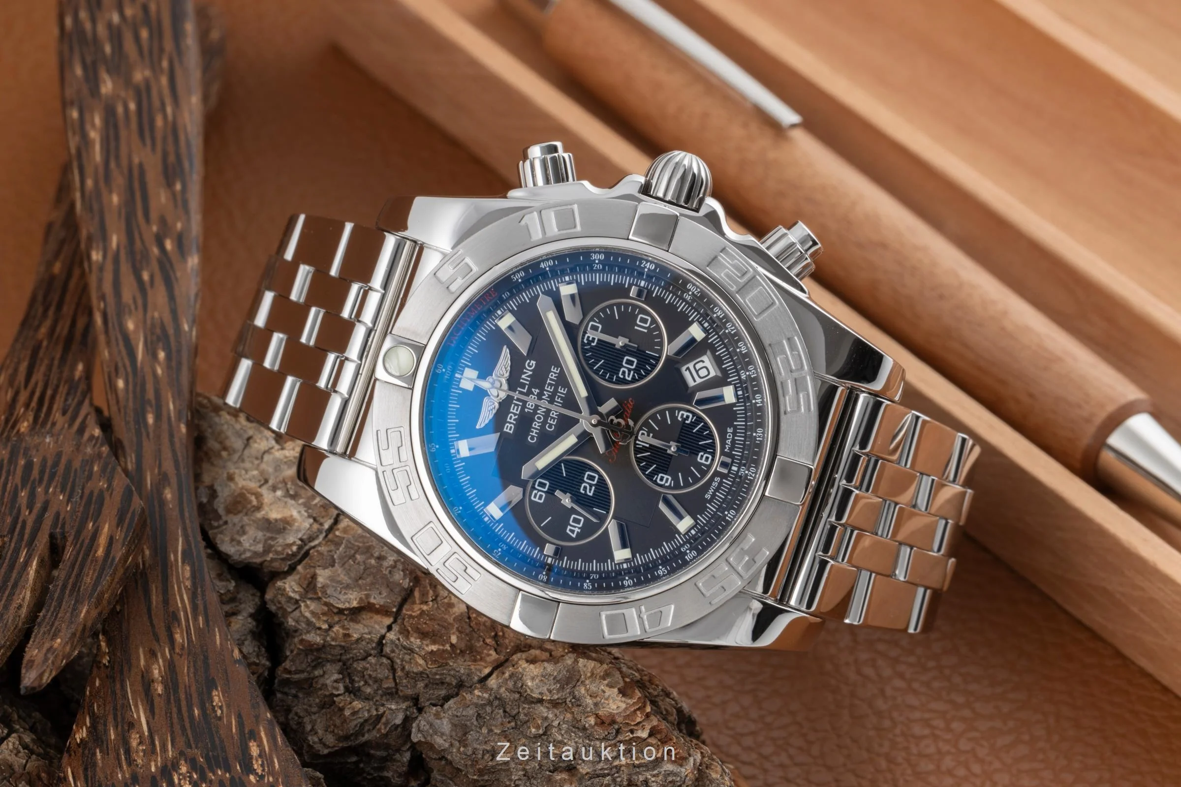 Breitling Chronomat 44 chronograph steel automatic men's watch AB0110  [2504196] - Image 3
