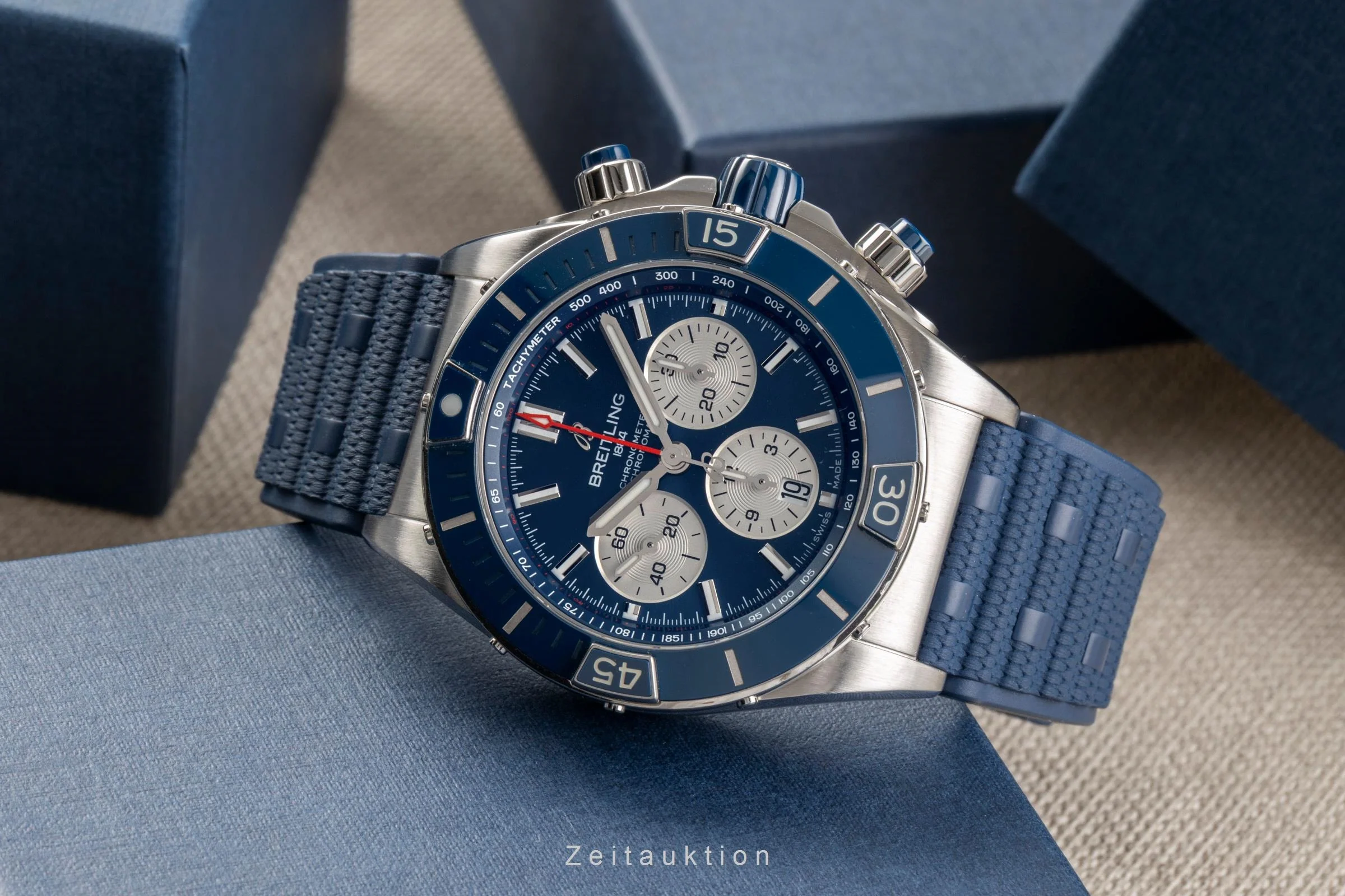 Breitling Chronomat 44 chronograph steel automatic men's watch AB0136 LP: 9850EUR  [2503225] - Image 3