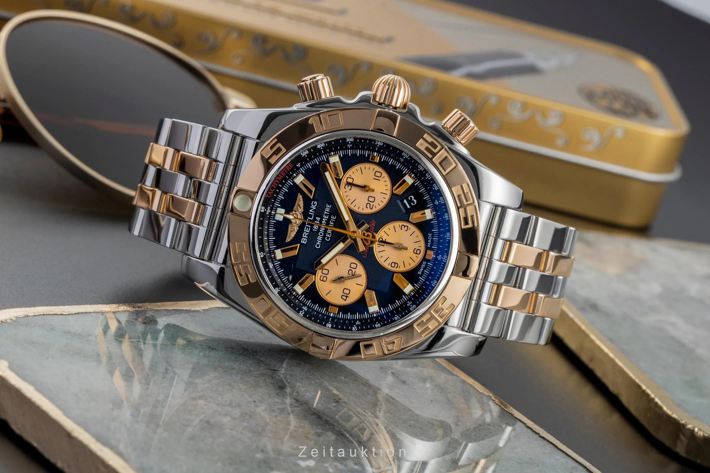Breitling Chronomat 44 chronograph steel / gold automatic men's watch CB0110  [2502936] - Image 3