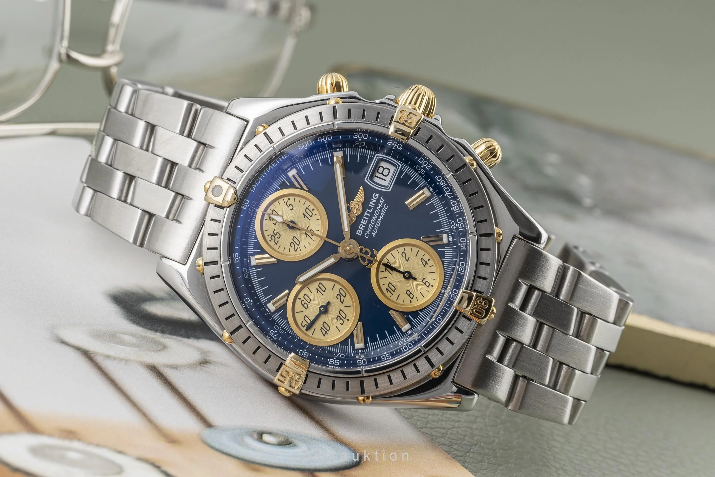 Breitling Chronomat chronograph gilt / steel automatic men's watch B13048  [2300505] - Image 2