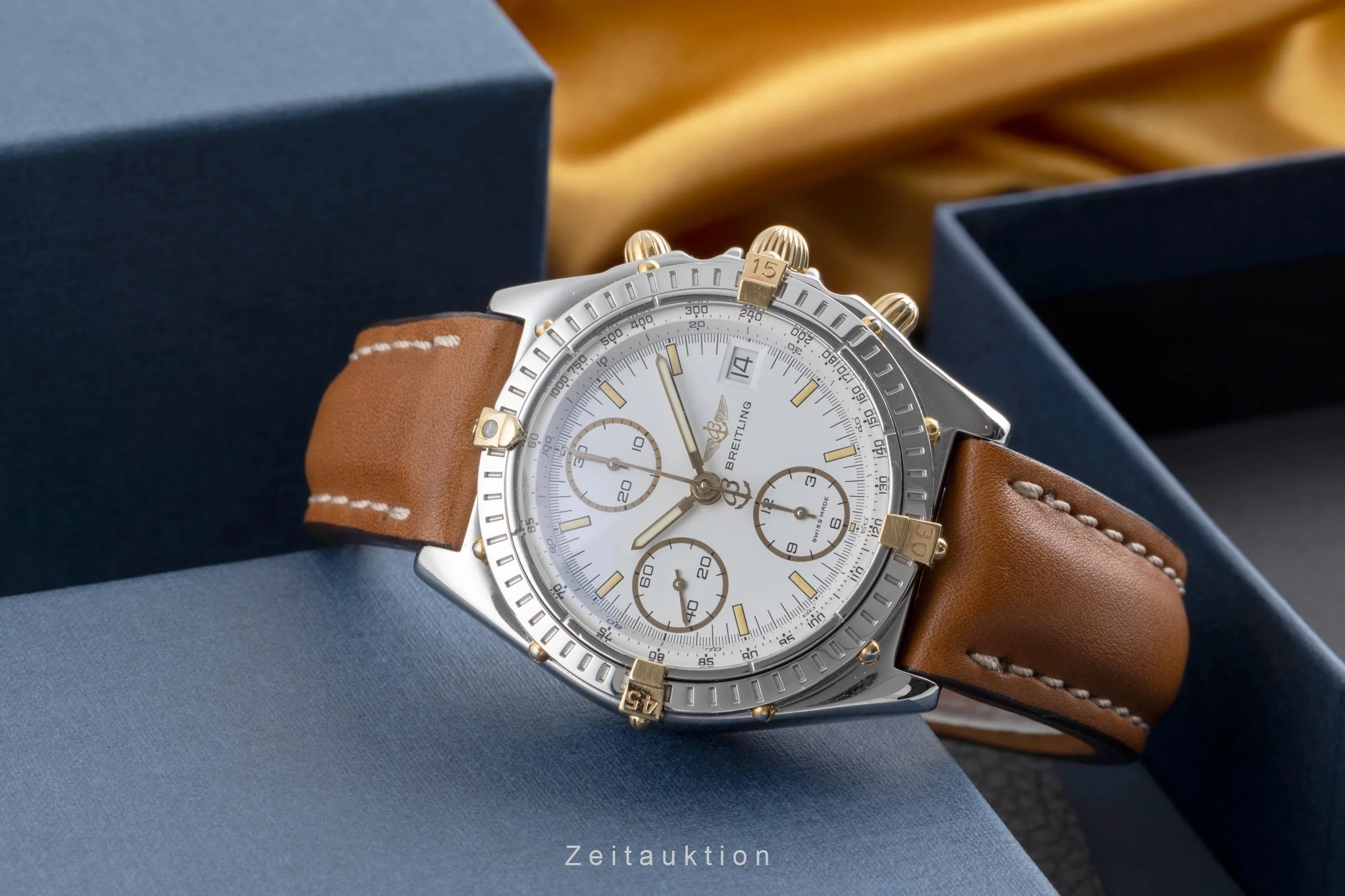 Breitling Chronomat chronograph gilt / steel automatic men's watch B13050  [2502247] - Image 3