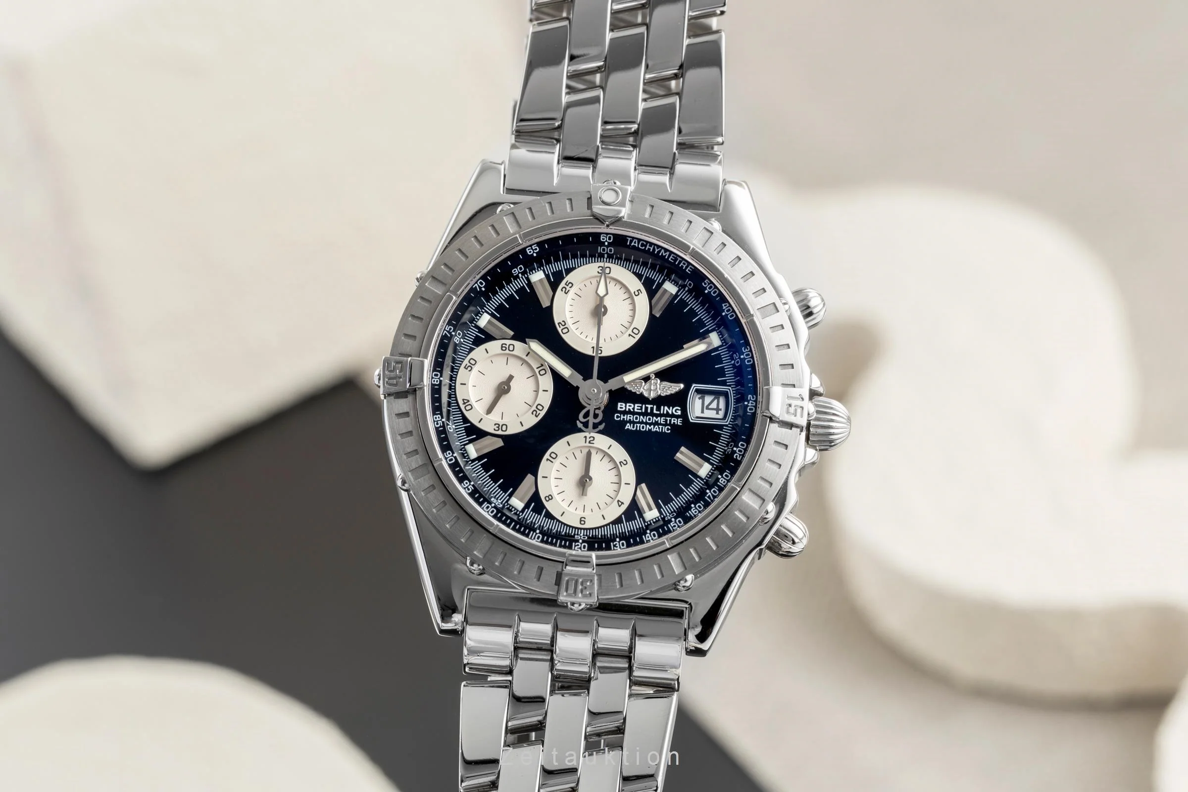 Breitling Chronomat chronograph steel automatic men's watch A13352-015  [2504399] - Image 2