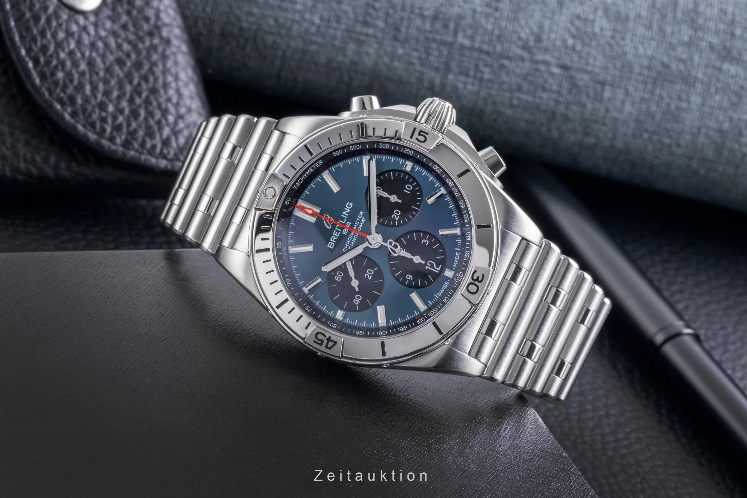Breitling Chronomat chronograph steel automatic men's watch AB0134101C1A1 LP: 9400EUR  [2507550] - Image 3