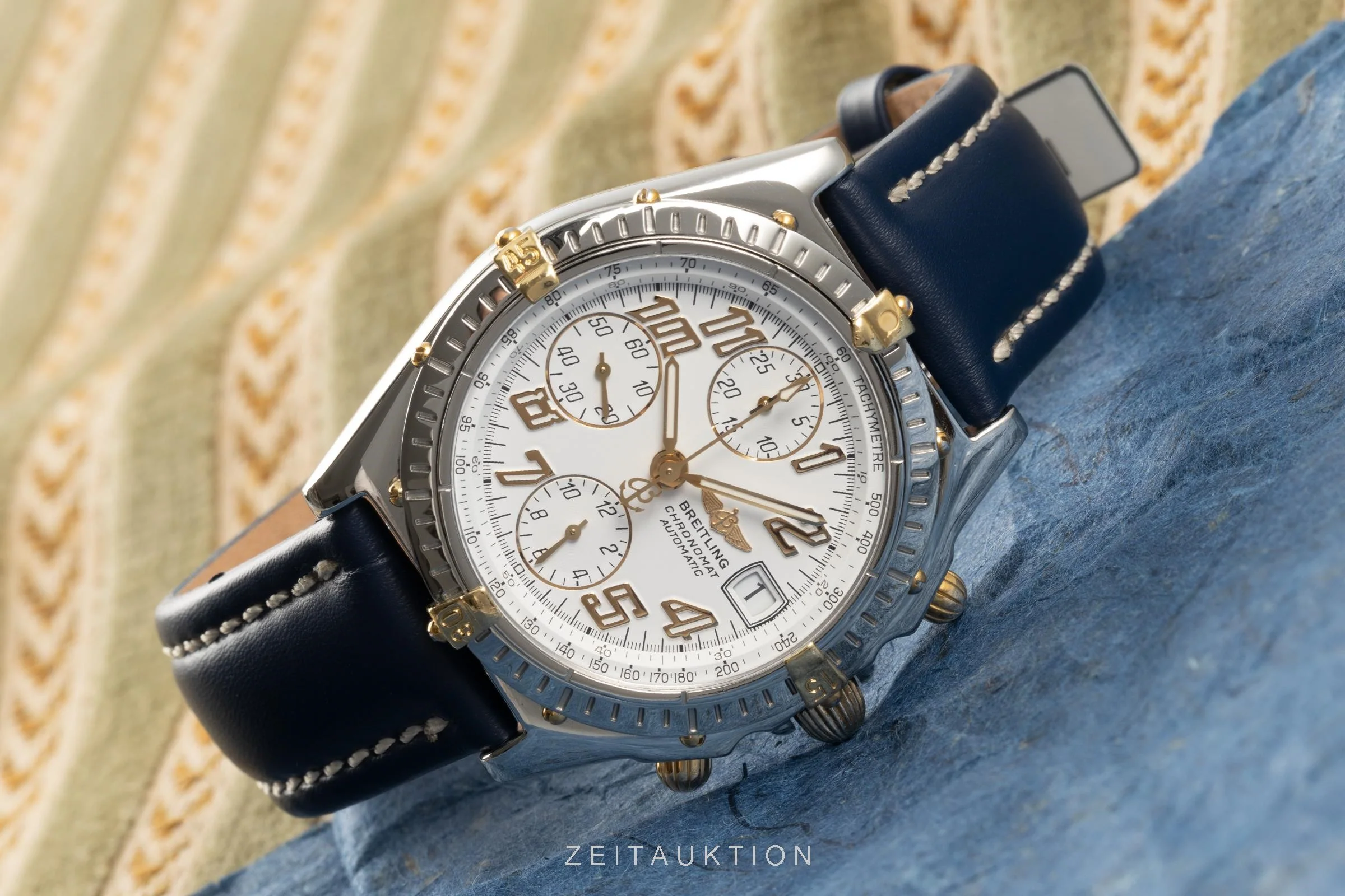 Breitling Chronomat chronograph steel / gold automatic men's watch B13050.1  [2102729] - Image 2