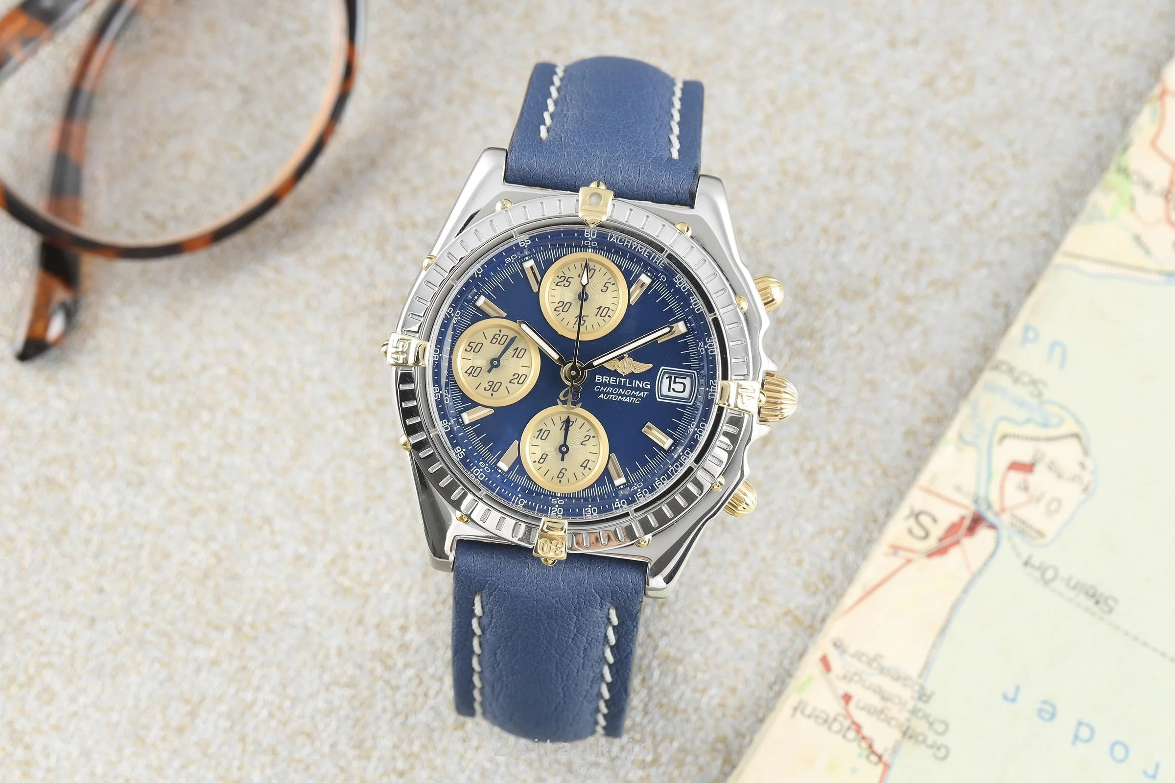 Breitling Chronomat chronograph steel / gold automatic men's watch B13050.1  [2111156] - Image 3