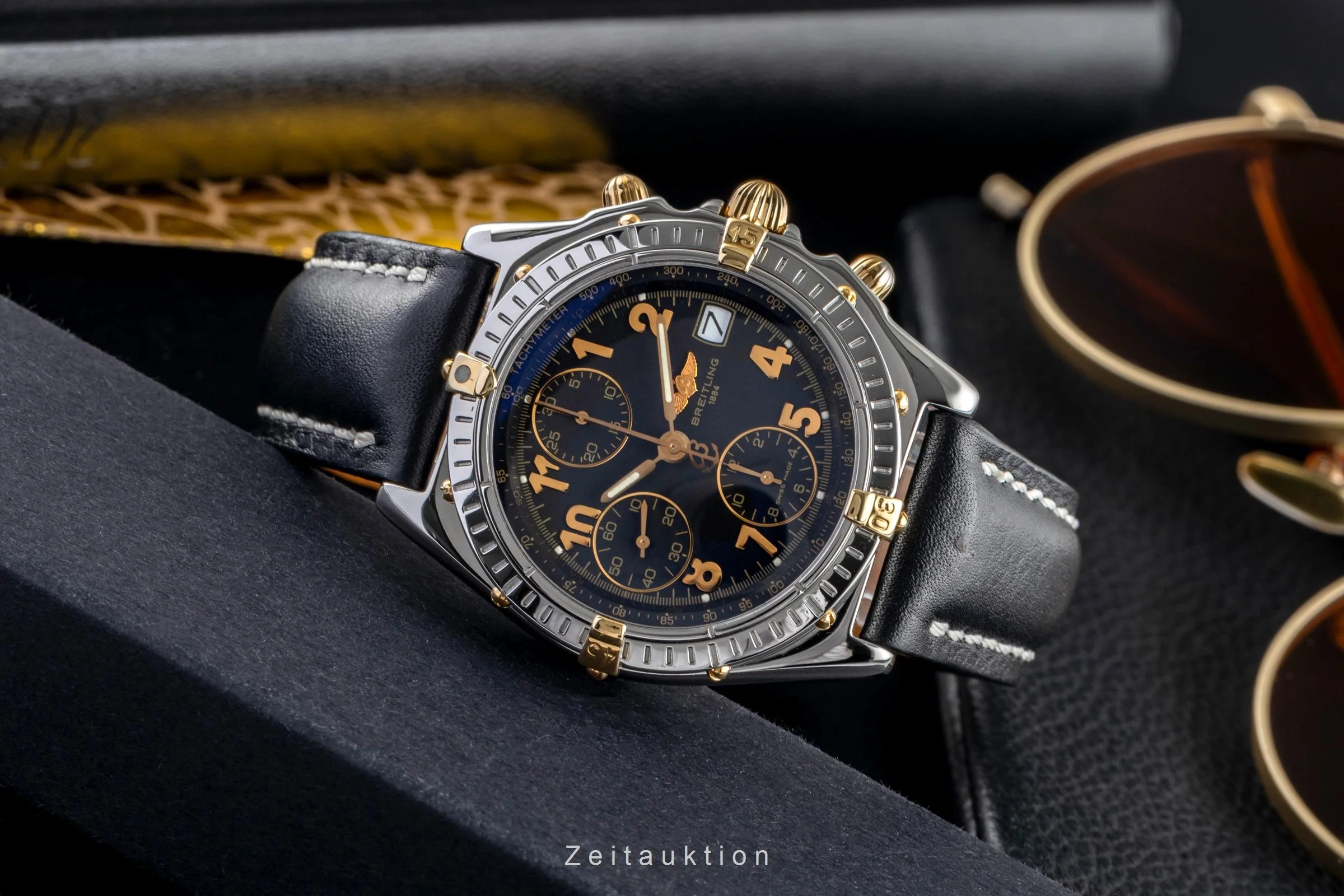 Breitling Chronomat chronograph steel / gold automatic men's watch B13050.1  [2502938] - Image 3