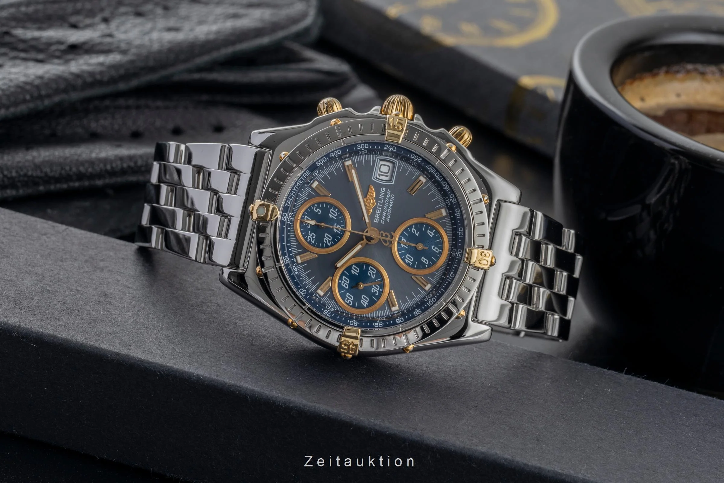 Breitling Chronomat chronograph steel / gold automatic men's watch B13050.1  [2503227] - Image 3