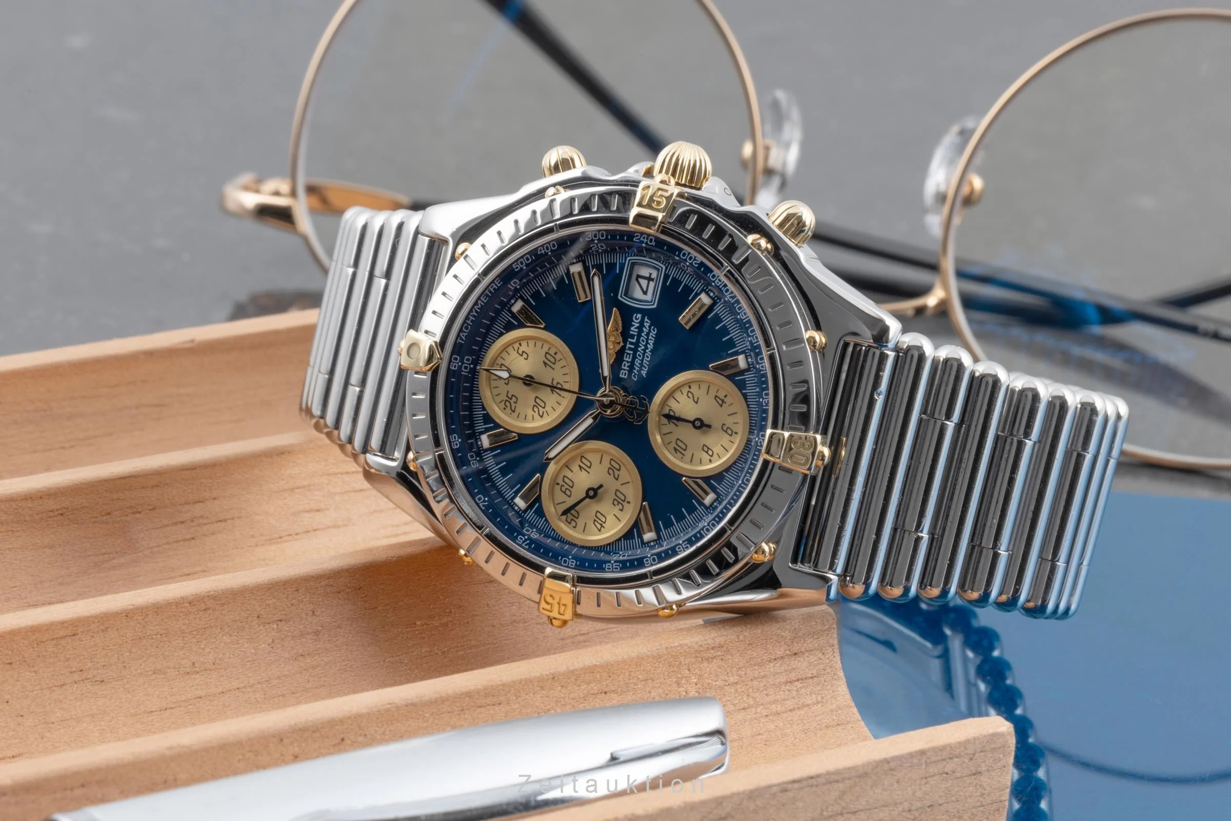 Breitling Chronomat chronograph steel / gold automatic men's watch B13050.1  [2505538] - Image 3