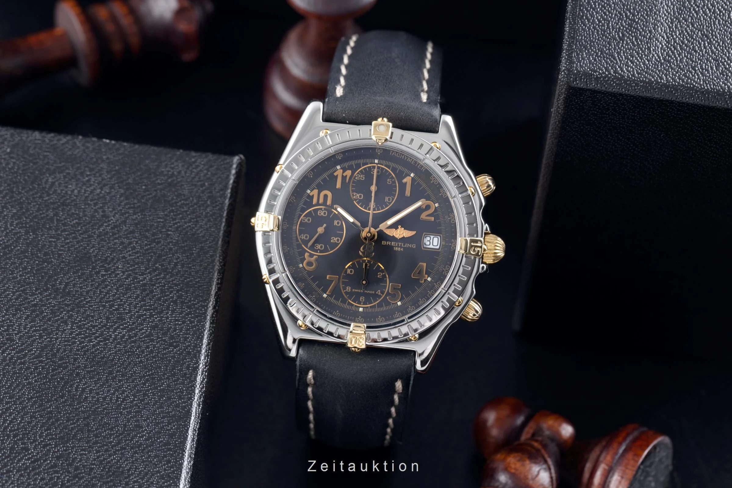 Breitling Chronomat chronograph steel / gold automatic men's watch B13050.1  [2507548] - Image 4