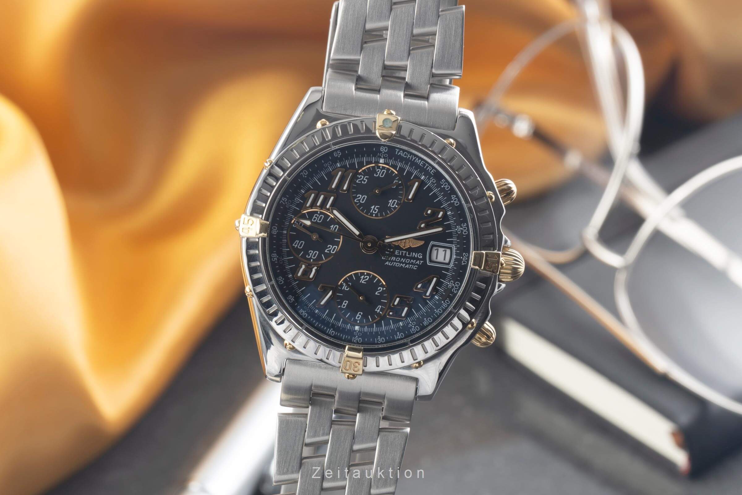 Breitling Chronomat chronograph steel / gold automatic men's watch B13350  [2500673] - Image 2