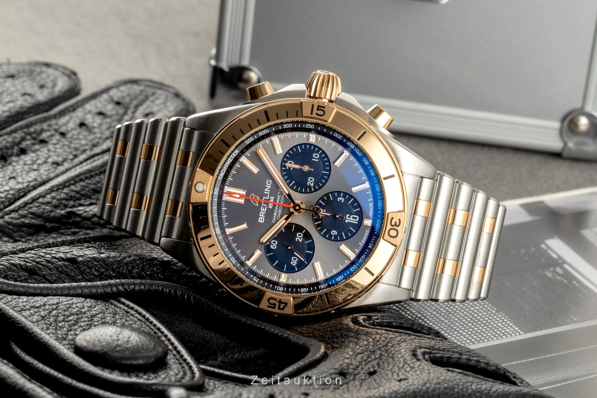 Breitling Chronomat chronograph steel / gold automatic men's watch UB0134101B1U1 LP: 12950EUR  [2400769] - Image 2