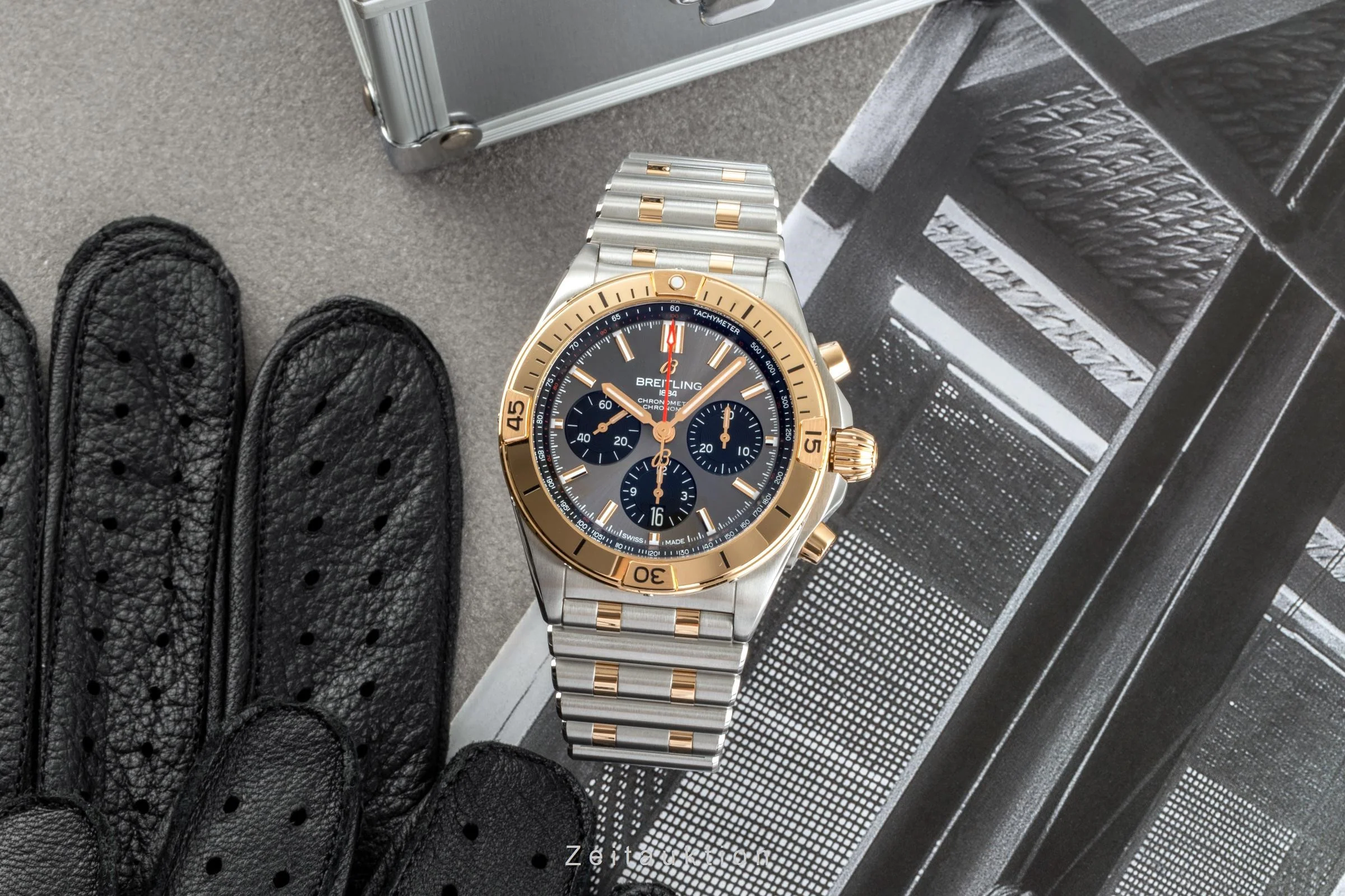 Breitling Chronomat chronograph steel / gold automatic men's watch UB0134101B1U1 LP: 12950EUR  [2400769] - Image 3