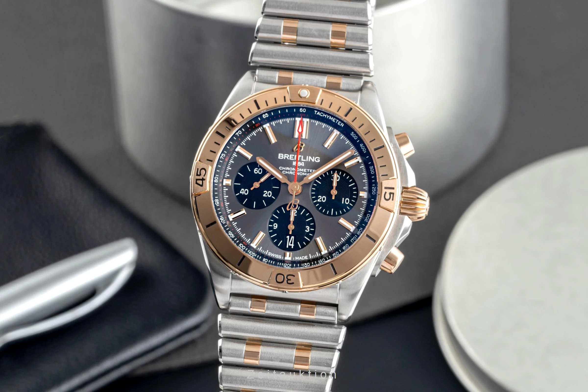 Breitling Chronomat chronograph steel / gold automatic men's watch UB0134101B1U1 LP: 13400EUR  [2503674] - Image 2