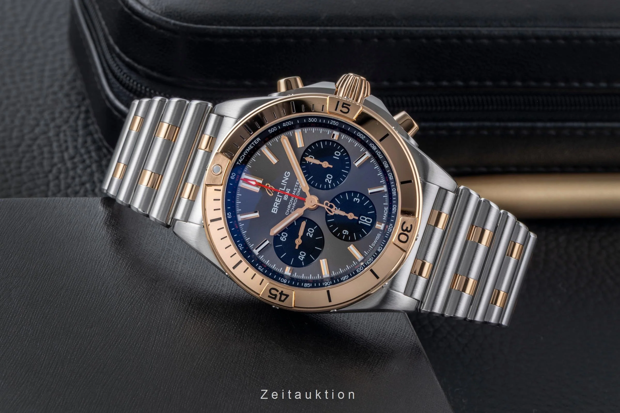 Breitling Chronomat chronograph steel / gold automatic men's watch UB0134101B1U1 LP: 13400EUR  [2507423] - Image 3