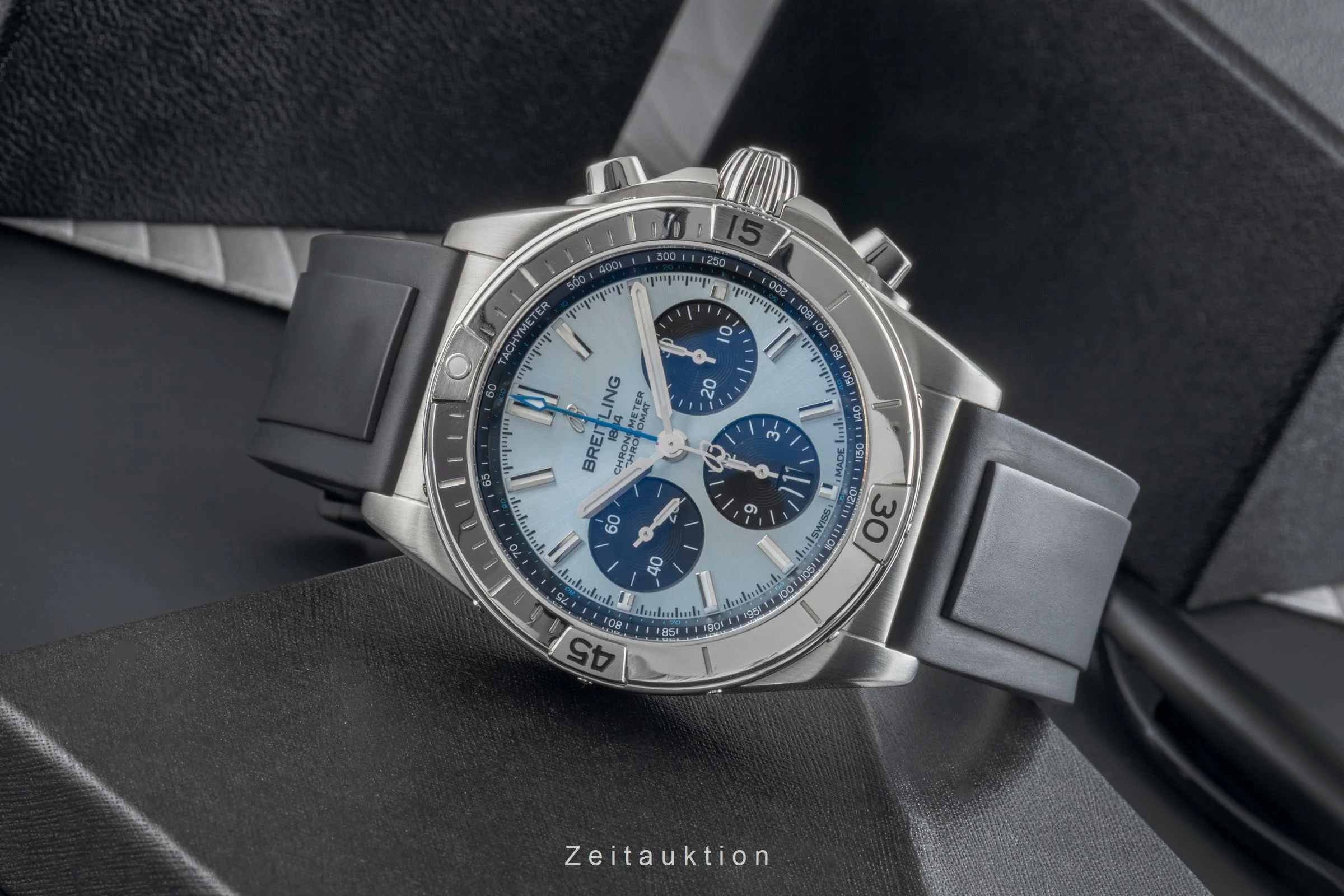 Breitling Chronomat chronograph steel / platinium automatic men's watch PB0134 LP: 11400EUR  [2505491] - Image 3