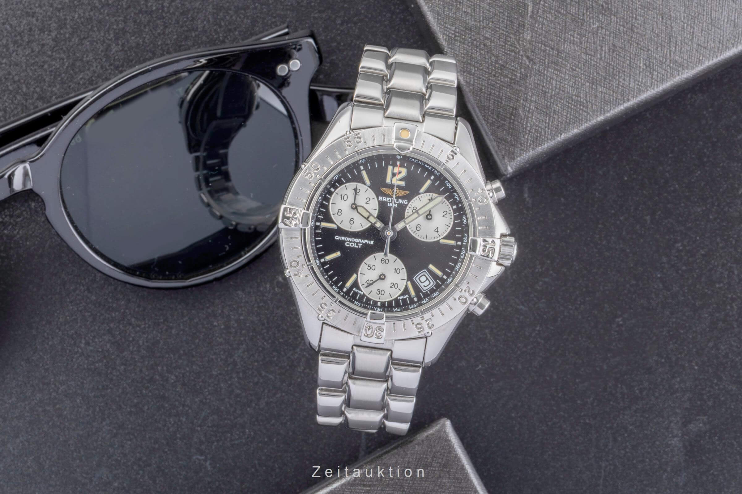 Breitling Colt Chronograph  chronograph steel quartz men's watch A53035  [2502283] - Image 4