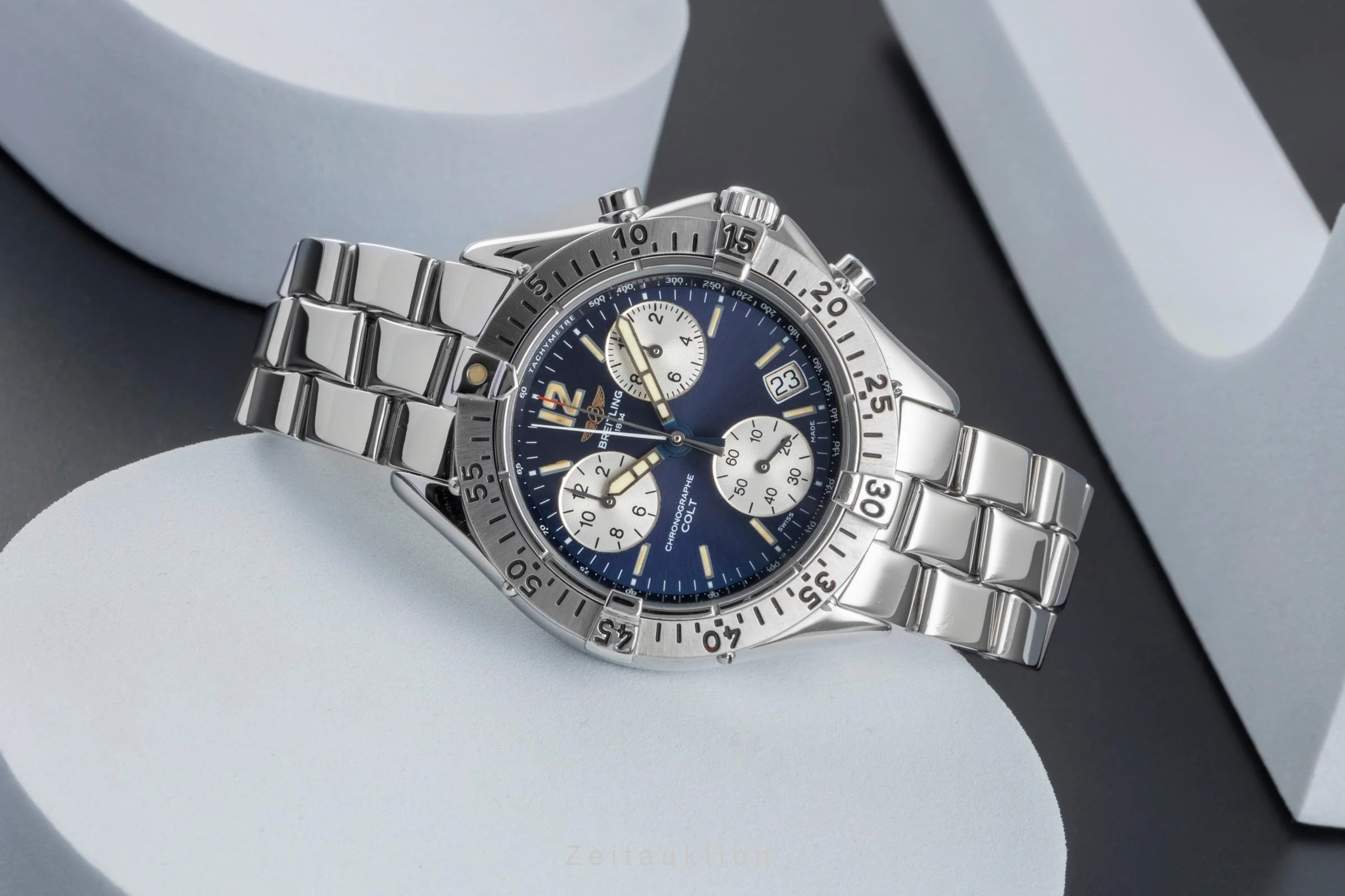 Breitling Colt Chronograph  chronograph steel quartz men's watch A53035  [2506323] - Image 3