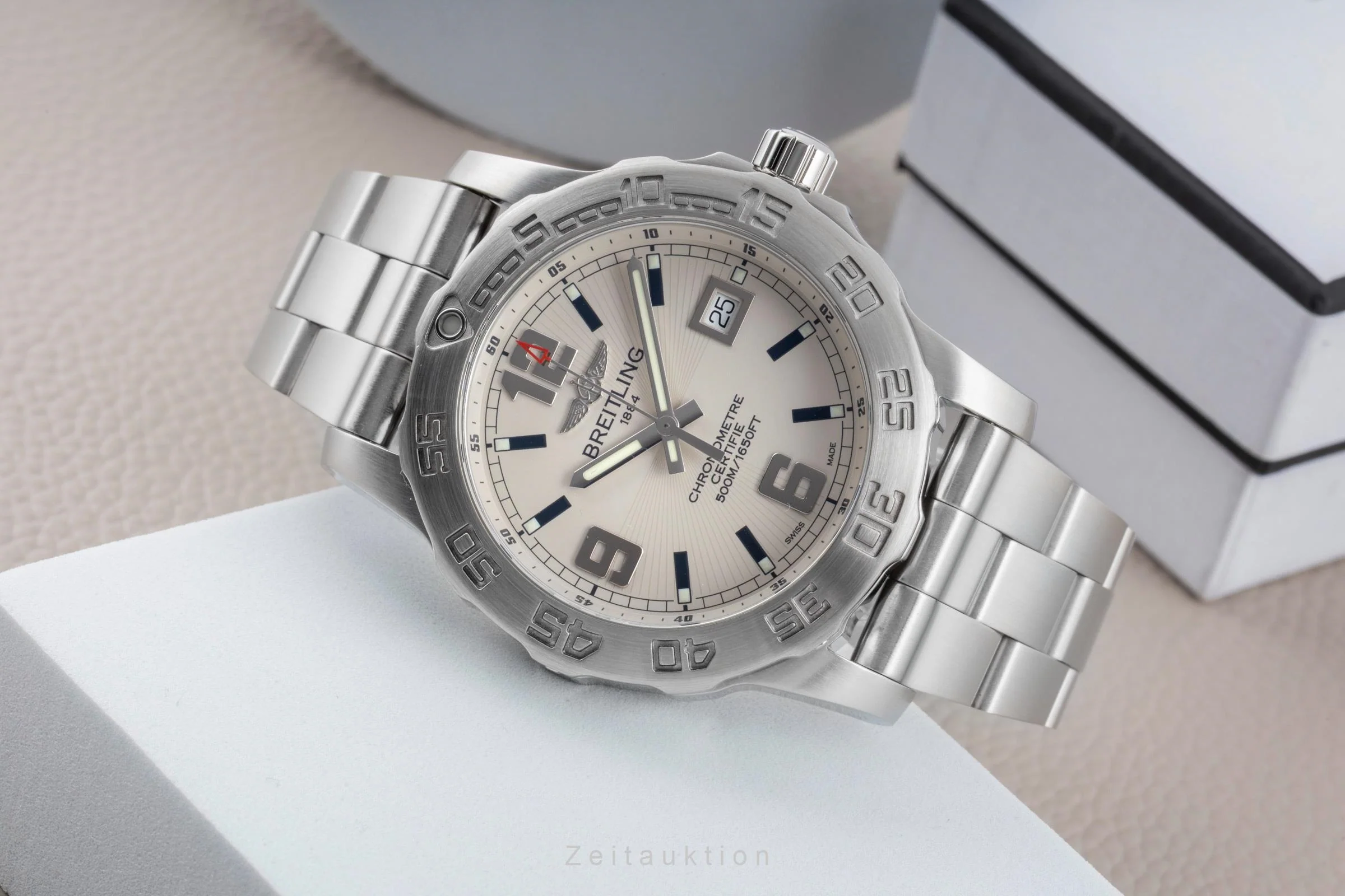 Breitling Colt steel quartz men's watch A7438710/G743  [2506239] - Image 3