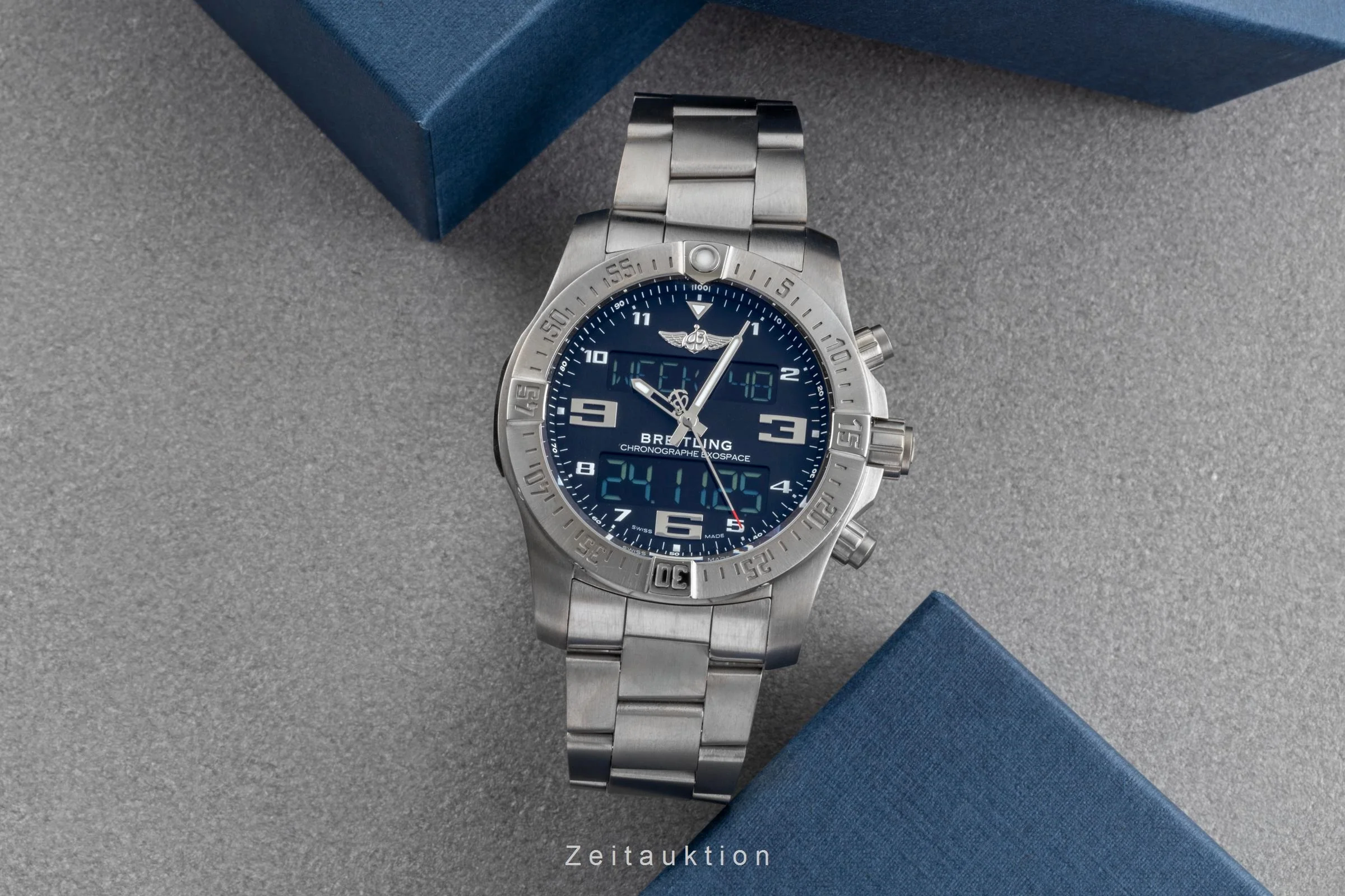 Breitling Exospace chronograph titanium quartz men's watch EB5510H1/BE79  [2505980] - Image 4