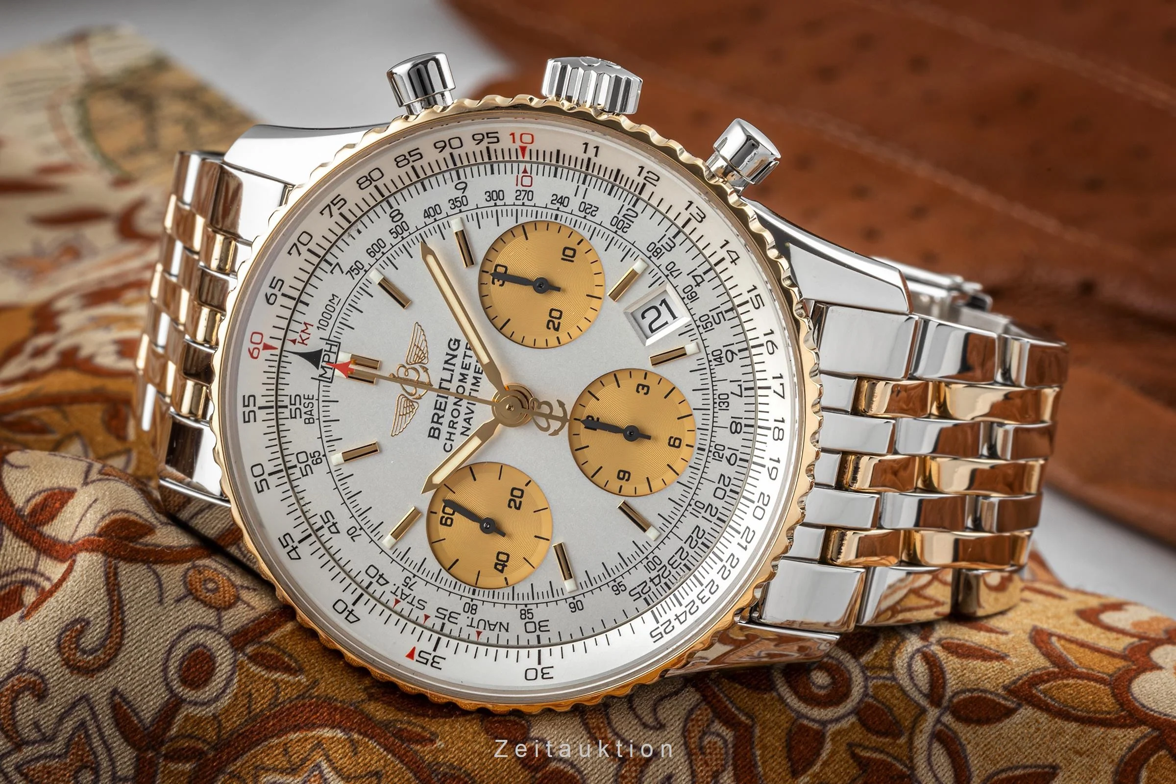Breitling Navitimer chronograph steel / gold automatic men's watch D23322 LP: 7750EUR  [2303340] - Image 2