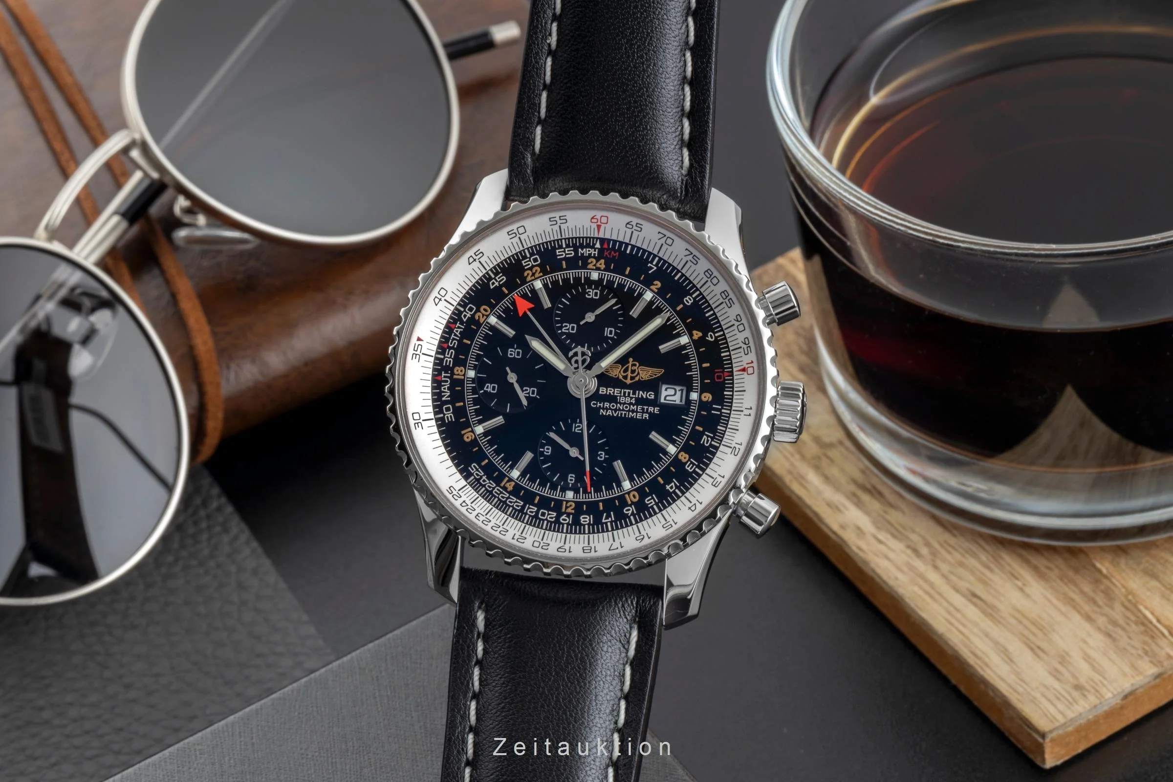 Breitling Navitimer World chronograph steel automatic men's watch A24322-101	  [2506790] - Image 2