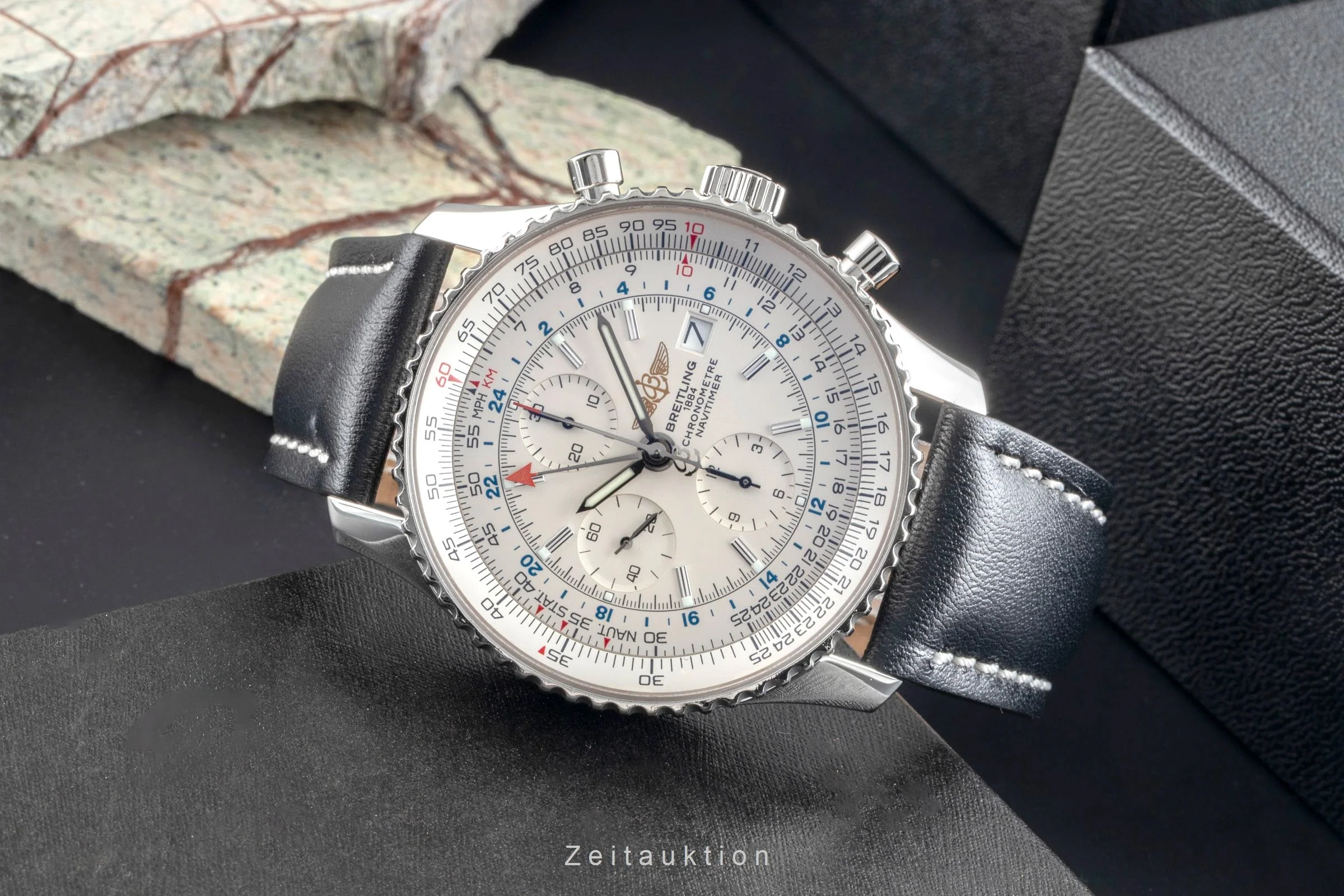 Breitling Navitimer World chronograph steel automatic men's watch A24322  [2504402] - Image 3