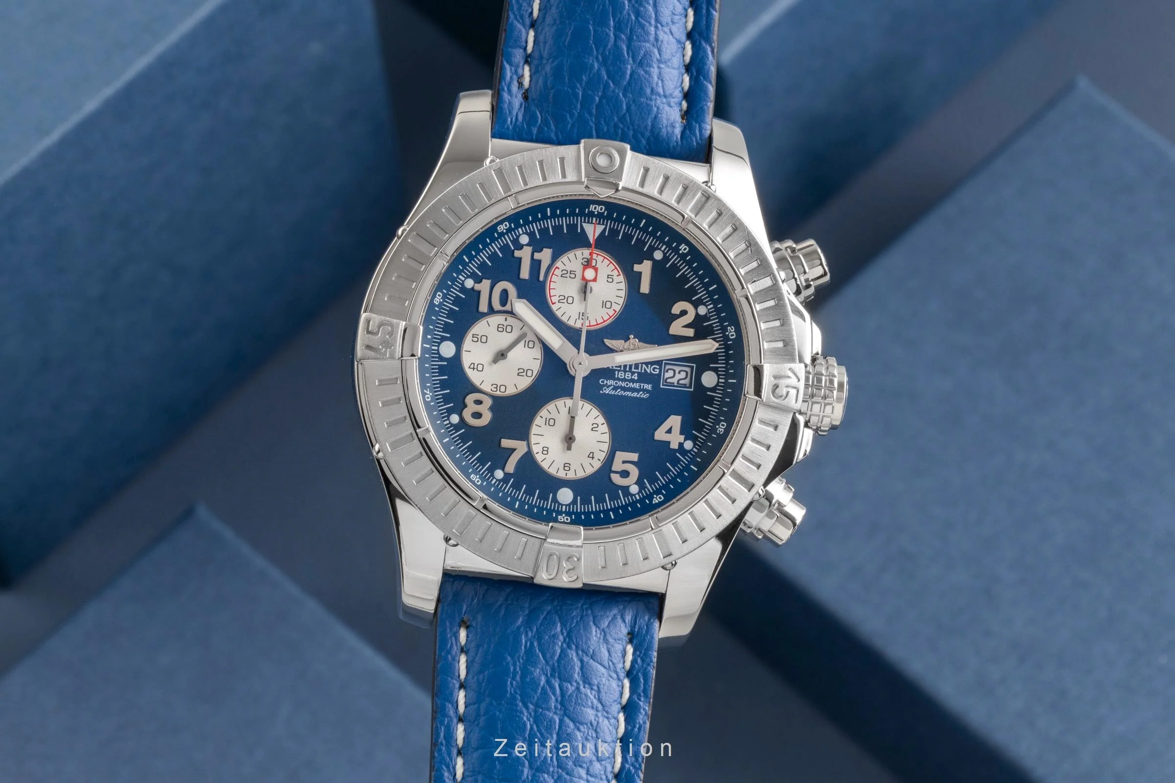 Breitling Super Avenger chronograph steel / titanium automatic men's watch A13370  [2503624] - Image 2