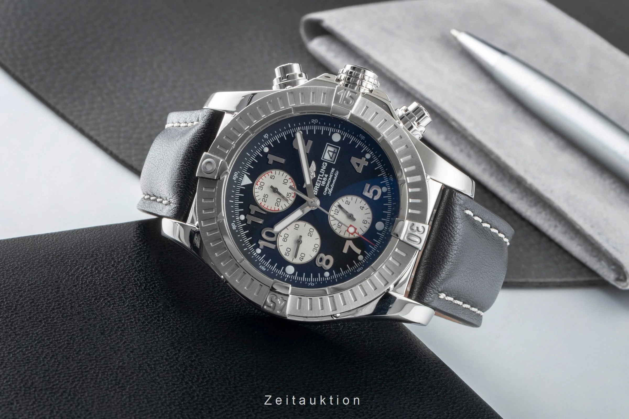 Breitling Super Avenger chronograph steel / titanium automatic men's watch A13370  [2600374] - Image 3