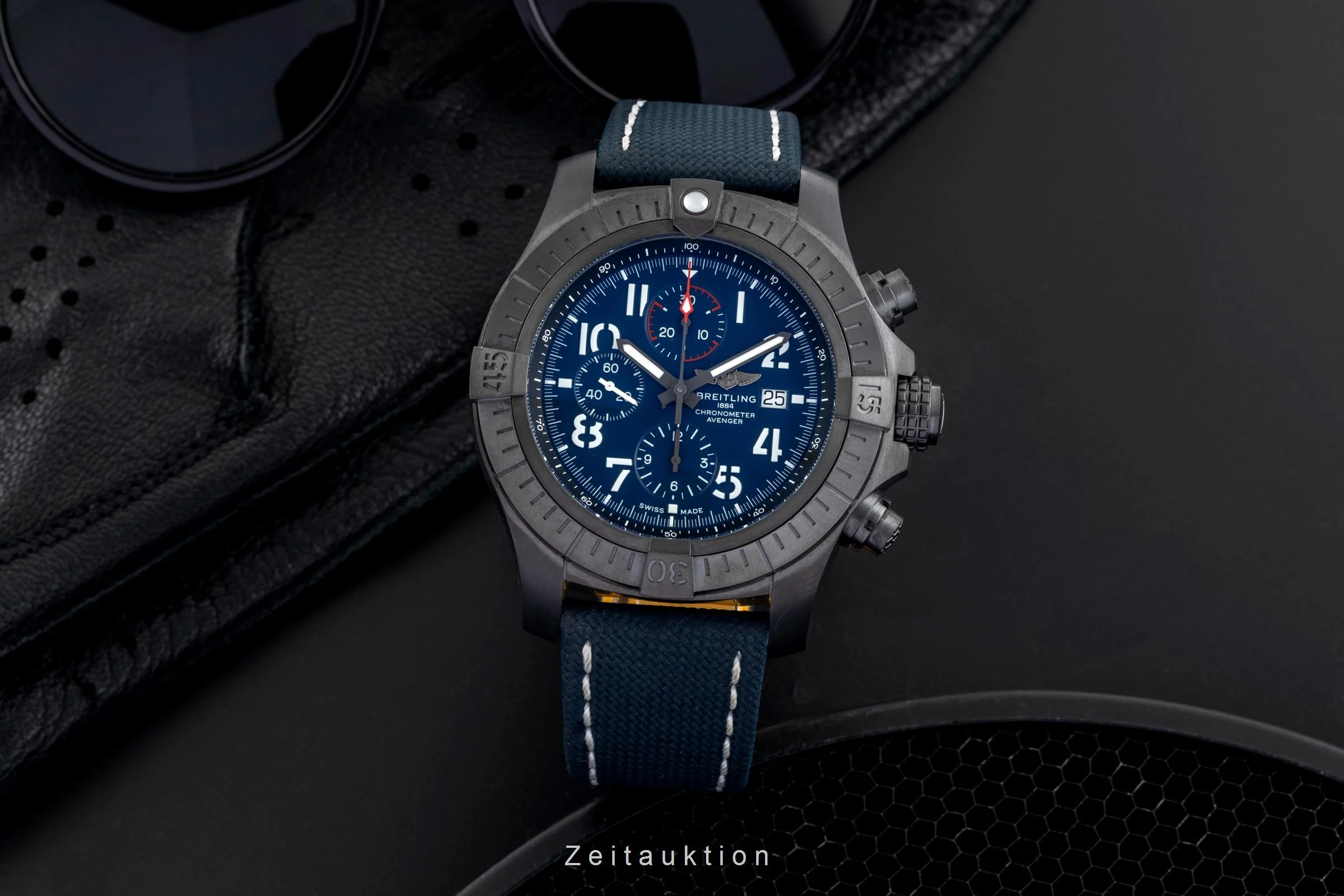 Breitling Super Avenger chronograph titanium automatic men's watch V13375101C1X1 LP: 6400EUR  [2505049] - Image 4