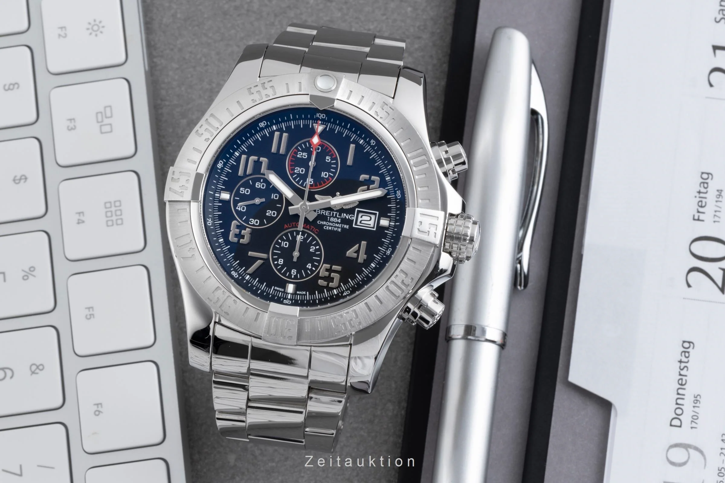 Breitling Super Avenger II chronograph steel automatic men's watch A1337111/BC28  [2502795] - Image 4