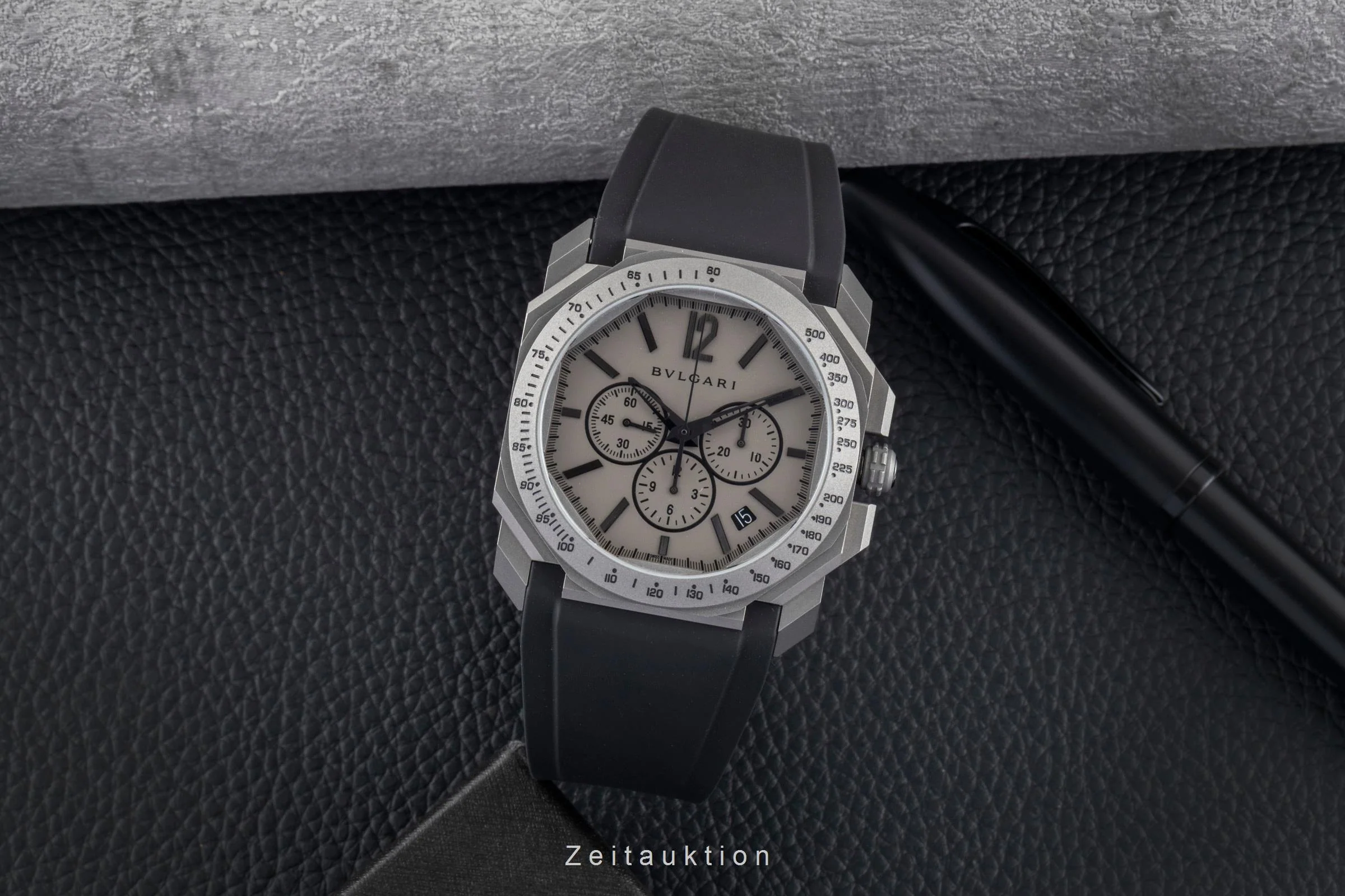 Bvlgari Octo chronograph titanium automatic men's watch 102859  [2600714] - Image 4